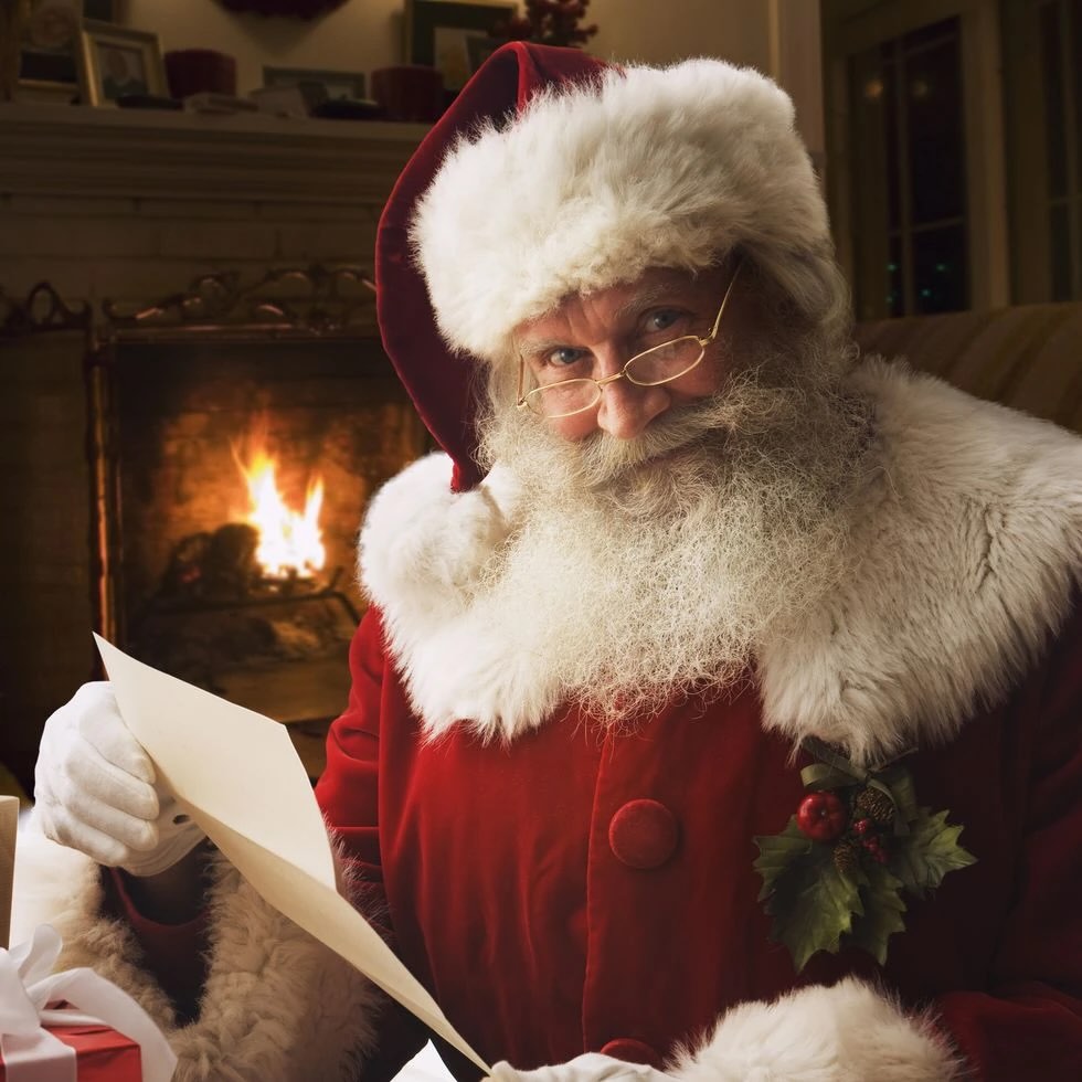 Get excited for our annual Busy C’s Christmas Party! This special event is always a highlight for our tamariki and a lovely chance for whānau to connect and celebrate together.
8th December
5.30pm – 6.30pm
Come along for a sausage sizzle, festive Christmas tunes, and a visit from a very special guest! We can’t wait to see you there.
Please let us know numbers expected.