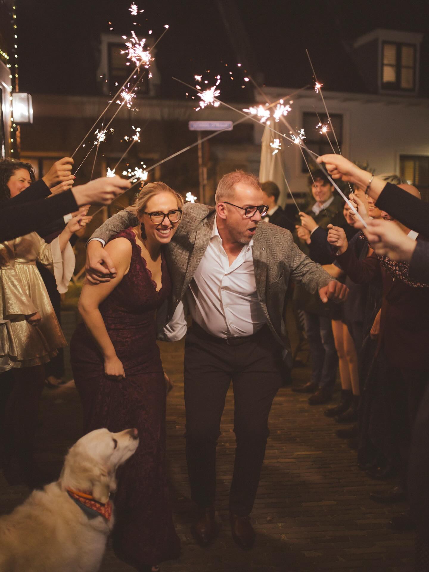 Gisteren de prachtige bruiloft van Anniek en Rob bij @vanveenwassenaar ✨ Zo’n bijzondere en mooie avond op 24 december! Mijn laatste bruiloft van dit jaar, extra speciaal. Nagenieten!
@akwint ♥️ ✨ ….