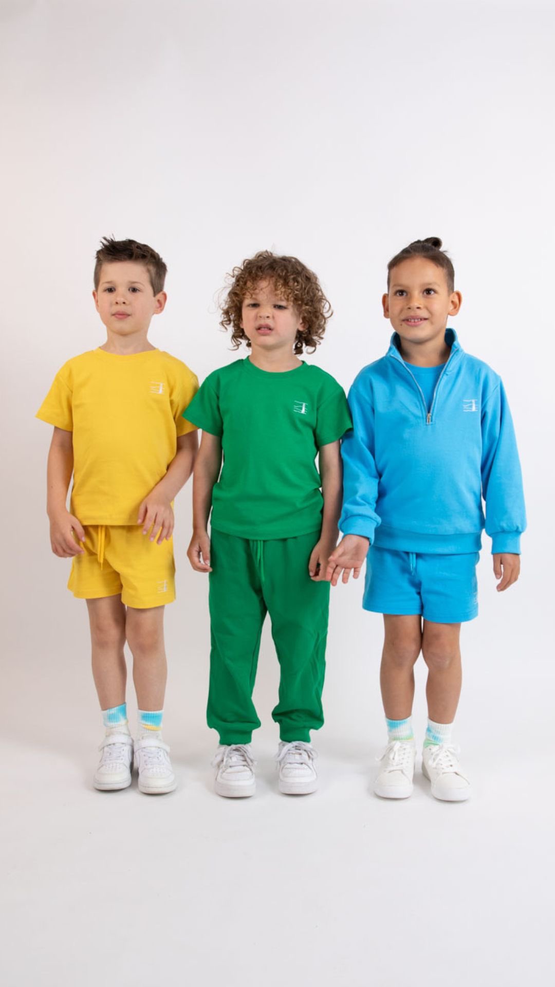 Bright monochrome colours = parallel search, and that’s why My Bright Tyke sets get spotted instantly.
Neutrals trigger serial search, slow, panicky scanning where kids blend into everything.
But our bright, safety-focused sets help your eyes lock onto your child in milliseconds.
Bright = faster recognition.
Faster recognition = safety.
•
•
•
•
•
•
•
•
•
•
•
•
•
•
•
•
•
#mybrighttyke #childsafety #visibilitymatters #playgroundsafety #parentingtips #mumlifeaustralia #toddlerlife #parallelsearch #serialsearch #brightkidsclothes #aussiemums #parentinghacks #childrensclothingbrand #sensoryfriendlyclothing