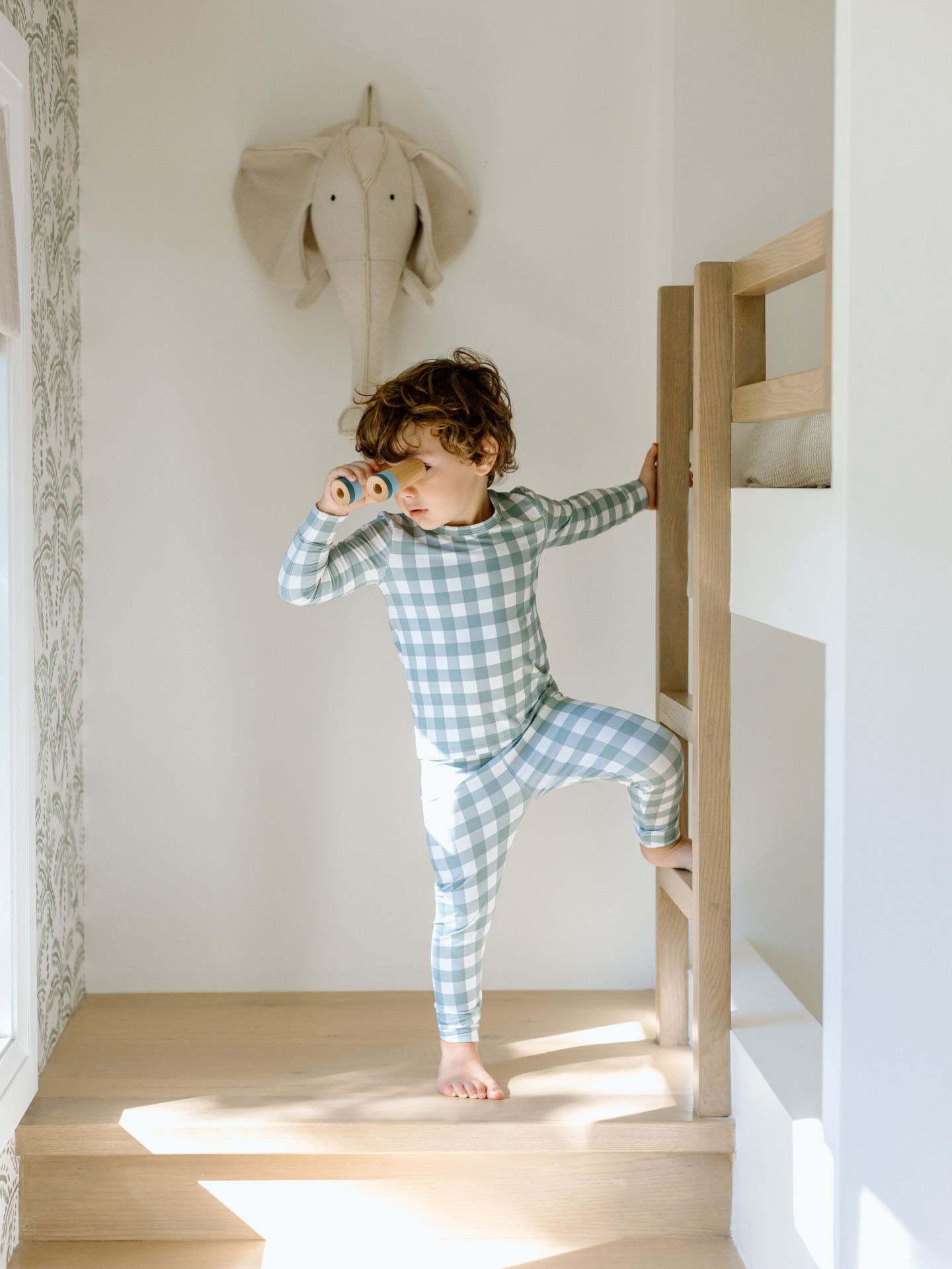 Working with friends and babies is my absolute fav! I’m so thankful for the connections Ive made both old and new 🤍
Client: @ourson_baby
📷: @elzaphotographie
Room & Styling: @andreagrbichome