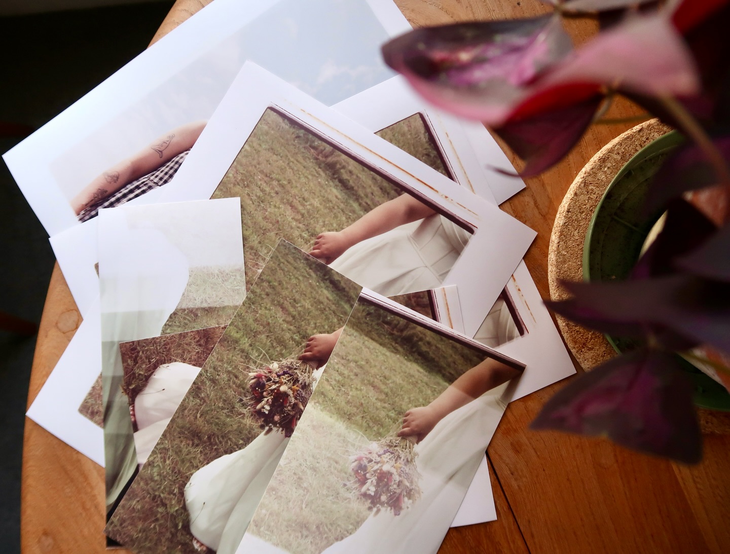 Day 17 of the #adventweddingchallenge2025 ~ print it real good š¤ I actually found it so hard to photograph these colour darkroom prints, itās like their beauty doesnāt want to be digitised š
anyway, in the effort of not over thinking and with this being only my second post of the challenge⦠here it goes!
My love of photography began in the darkroom, with prints, not pixels. The first time I watched a photogram come to life in the developer tray, inside my schoolās tiny cupboard-turned-darkroom, there was honestly no stopping me. I had to learn more. I studied photography at university and basically lived in the darkroom, printing my life away.
Now I run a black & white community darkroom in Herne Bay (find me at @thedarkroombc), and I also tutor with @unicreativearts, where Iām lucky enough to have access to their colour darkroom too. Thereās still nothing quite like watching an image slowly appear in the tray.
But why print? We have screens now, right?
Iām a big believer that photographs are meant to be held, framed, and viewed on a larger scale than a phone screen. What if your digital storage fails? What if you donāt know the password to a lost loved oneās accounts? For these reasons, each year I give my family a wedge of prints. Do some of them sit in drawers? Yes, Iām sure they do. But I love seeing them passed around on Christmas Day, talking about the memories weāve made that year.
Itās only natural that I transfer this love of print into my wedding photography. I donāt get to do it nearly as much as Iād like, but when I find the time to hide myself away in the darkroom, I always emerge feeling like my creative cup is full.
You can order digital prints from your gallery, and add 35mm or 120 film to your wedding packages knowing that my reason for offering it isnāt a reaction to trends. Analogue photography and print are my heart and soul, and my why.