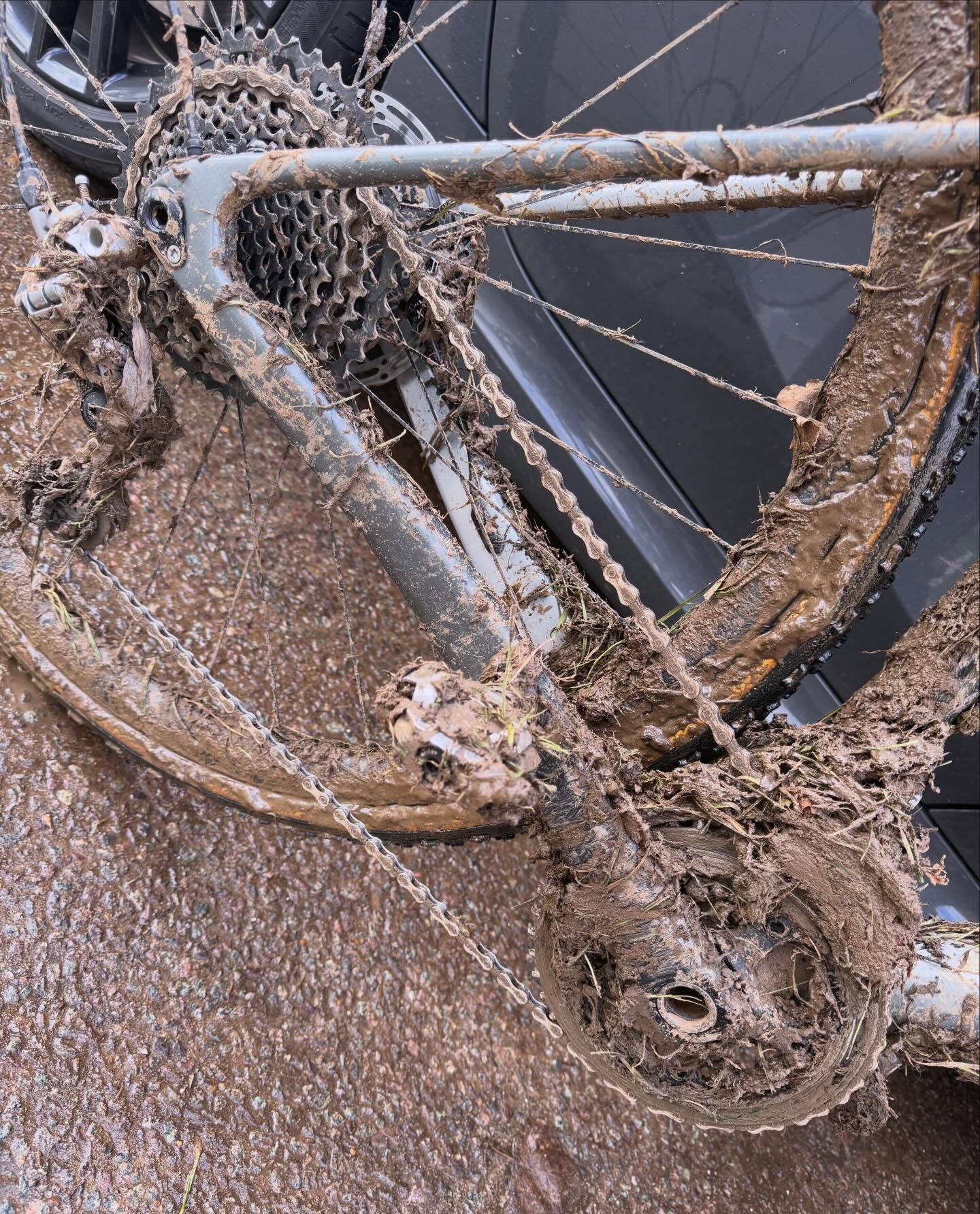 Got your bike looking like this after the weekend?
Bring it in β weβre experts at turning mud monsters back into smooth-rolling machines, open till 5pm #bikes #raceseaon #cx #midseason #uxbridge