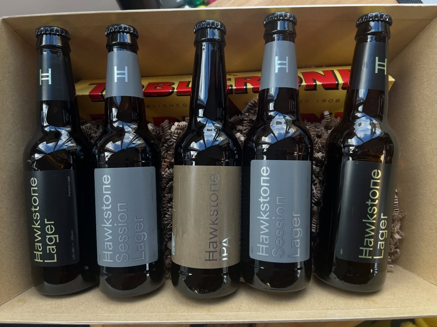 Last year you LOVED our Hawkstone gift set…
So of course, we’ve levelled it up this year 👀
🍻 A cracking selection of Hawkstone beers
🍫 PLUS a Toblerone (because beer and chocolate is elite gifting behaviour)
Perfect for dads, partners, mates… or that “I’ll just keep it” moment 😅
🎁 Back by popular demand
🔥 Upgraded for 2025
⏳ Limited stock — once it’s gone, it’s gone
You’re welcome. 😉