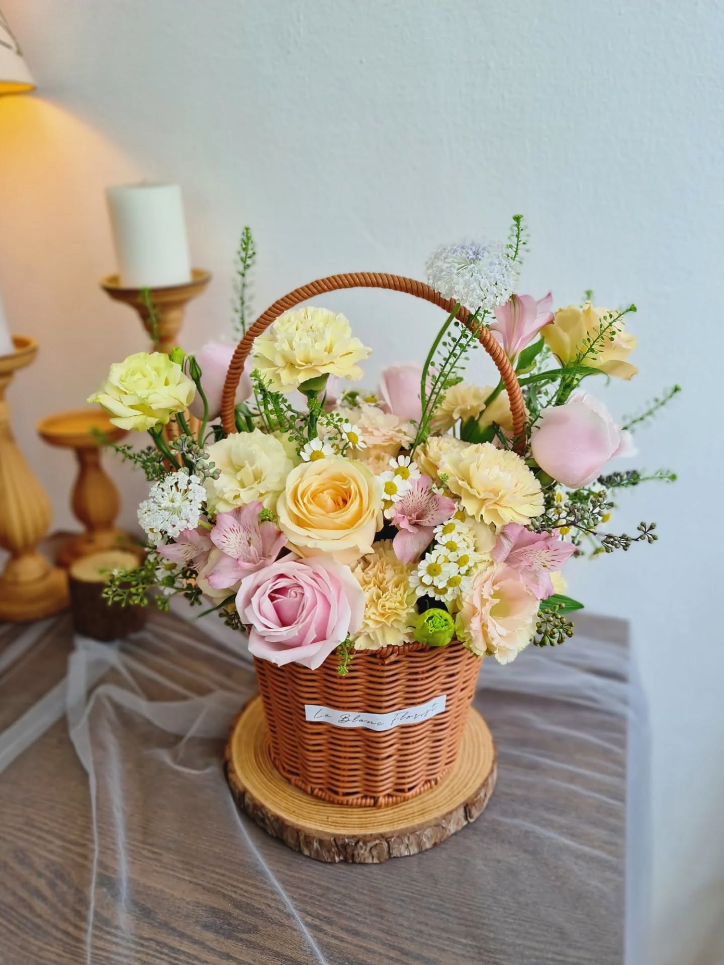 A little basket of pink & champagne magic ✨💗
Custom-made with love, softness, and all the pretty blooms your heart can imagine.
May this arrangement bring warmth, sweetness & a touch of luxury to any space 🌸
#leblancflorist #FreshFlowerArrangement #sgbloom