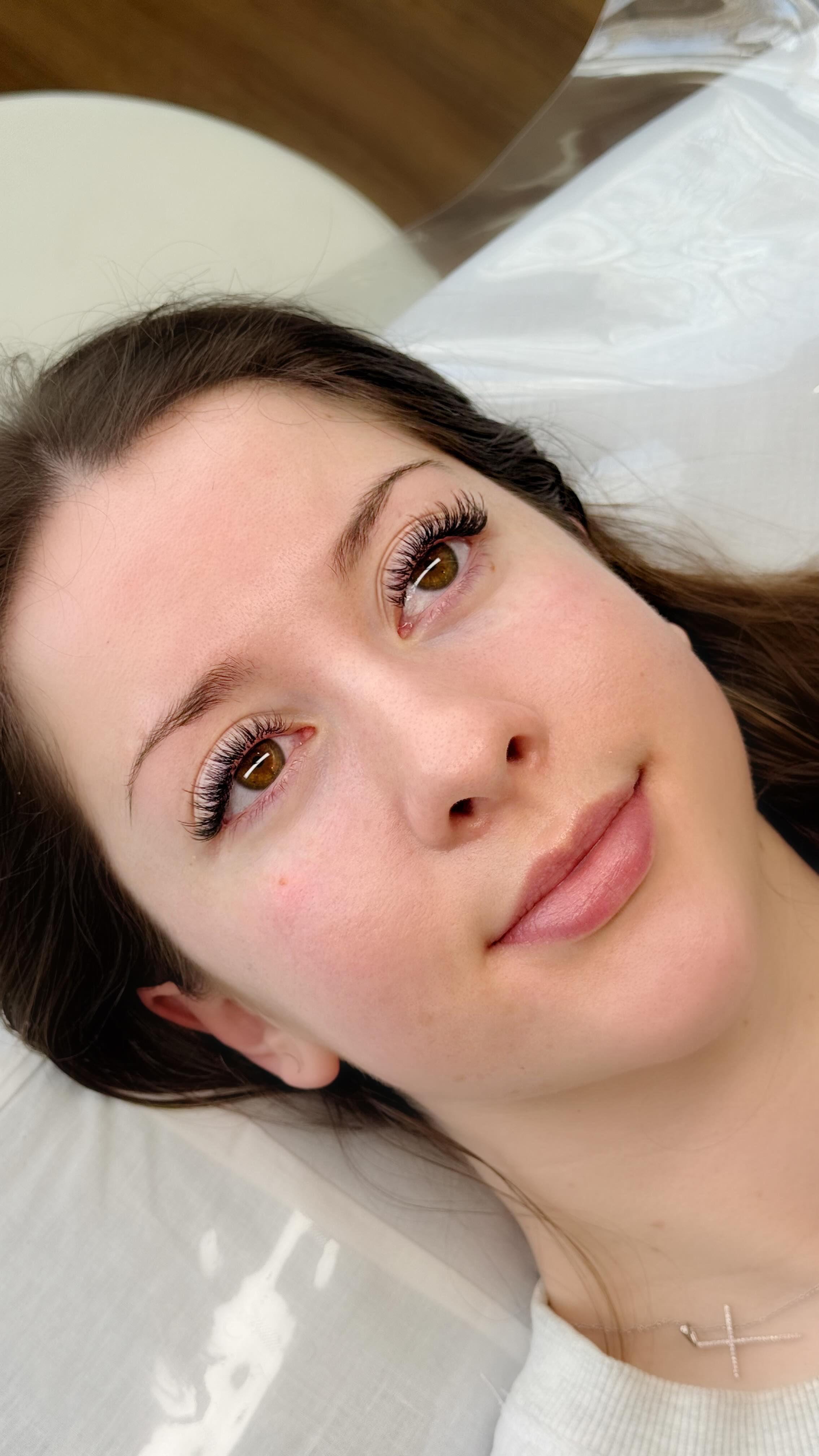 Just a lil wispy lash set I had the pleasure of doing on my gorgeous client Lexi 🥰
#canberralashes #lashescanberra #capitallashes