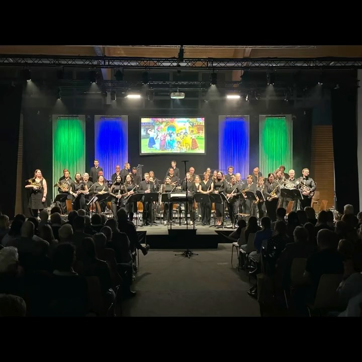 🎶 Recap 2025 – Miedernacher Musik 🎶
Domadder geet d’Joer 2025 op en Enn.
Mir soe villmools Merci un eis Sponsoren, Frënn a Supporter an u jiddwereen, deen eis dëst Joer op eisem Wee begleet an ënnerstëtzt huet.
Mir freeën eis schonn drop, zesumme mat iech 2026 erëm e genee esou schéint a musikalescht Joer ze verbréngen! 🎺✨
#recap2025