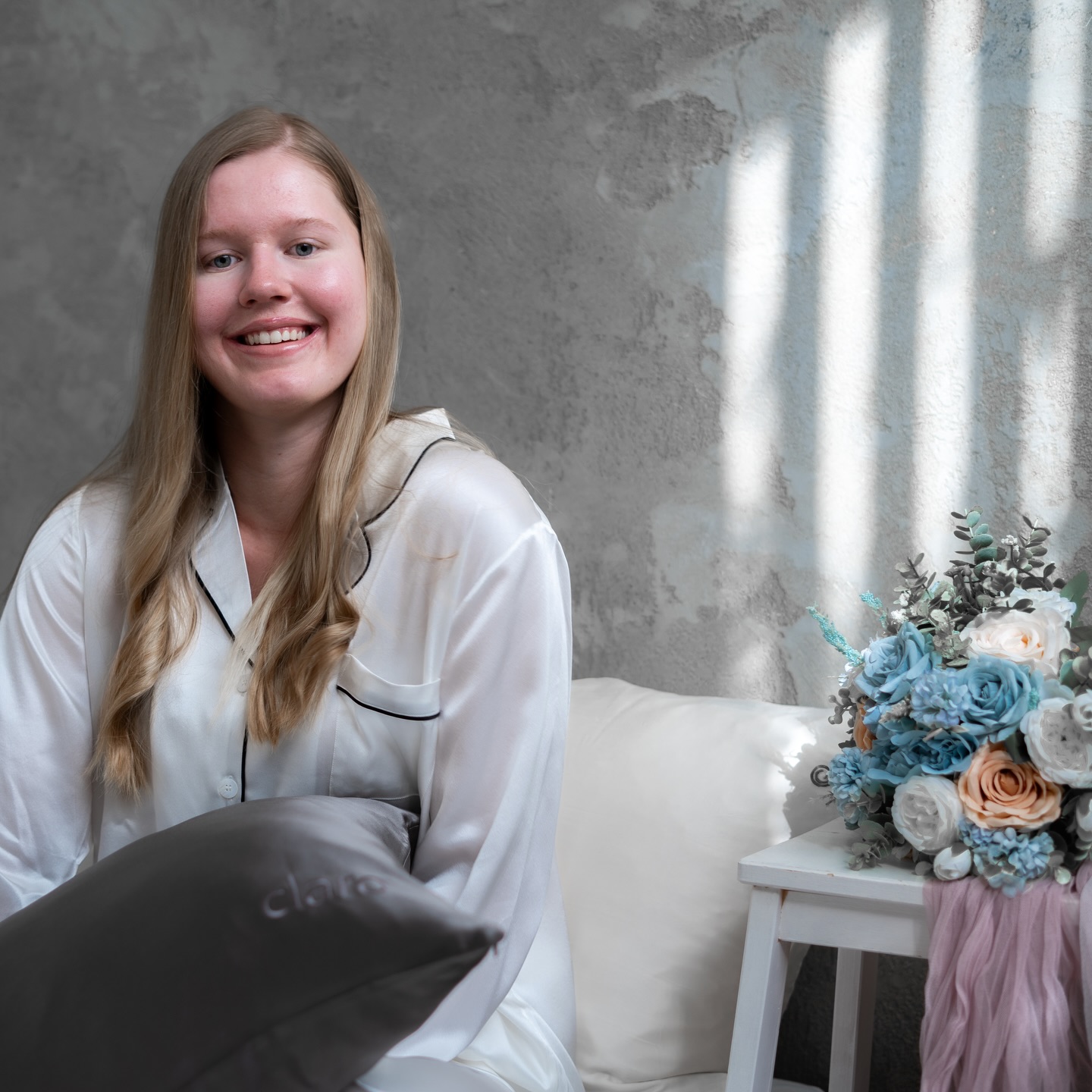 🌟ETSIMME NELJÄÄ +35V. ESIINTYJÄÄ MAINOSKUVIIN🌟
💖Ketä? Etsimme kahta naista n. 35–55-vuotiasta iloista ja heittäytyvää esiintyjää sekä kahta miestä samoilla spekseillä. Voitte olla ystäviä tai pariskunta!
💖Mitä? Kuvaamme still-kuvia (someen + nettisivuille) sekä lyhyitä videoita (ei puhetta).
💖Milloin? Launataina 3.1.2026 klo 14-18
💖Missä? Espoo, Kivenlahti
💖Palkkio? 100 €:n lahjakortti / per malli.
Lähetä vapaamuotoinen kuvallinen hakemus itsestäsi. Olemme yhteydessä jos valitsemme sinut. Voit laittaa viestin instagramin kautta tai sähköpostilla info@feminabeauty.fi.