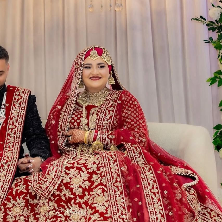 The Beautiful Shaheen glowing so bright on her Nikkah night.
Hijab styling | Jewellery setting @the.hijabi.stylist
Makeup @glamorous_makeup786
Photography @ramizmubarak
#hijabstyling #hijabtutorial #modesty #hijabinspiration #hijabi #modestfashıon #modestfashıon #nikkah #ruksati #shesaidyes #wedding #hijabiwomen