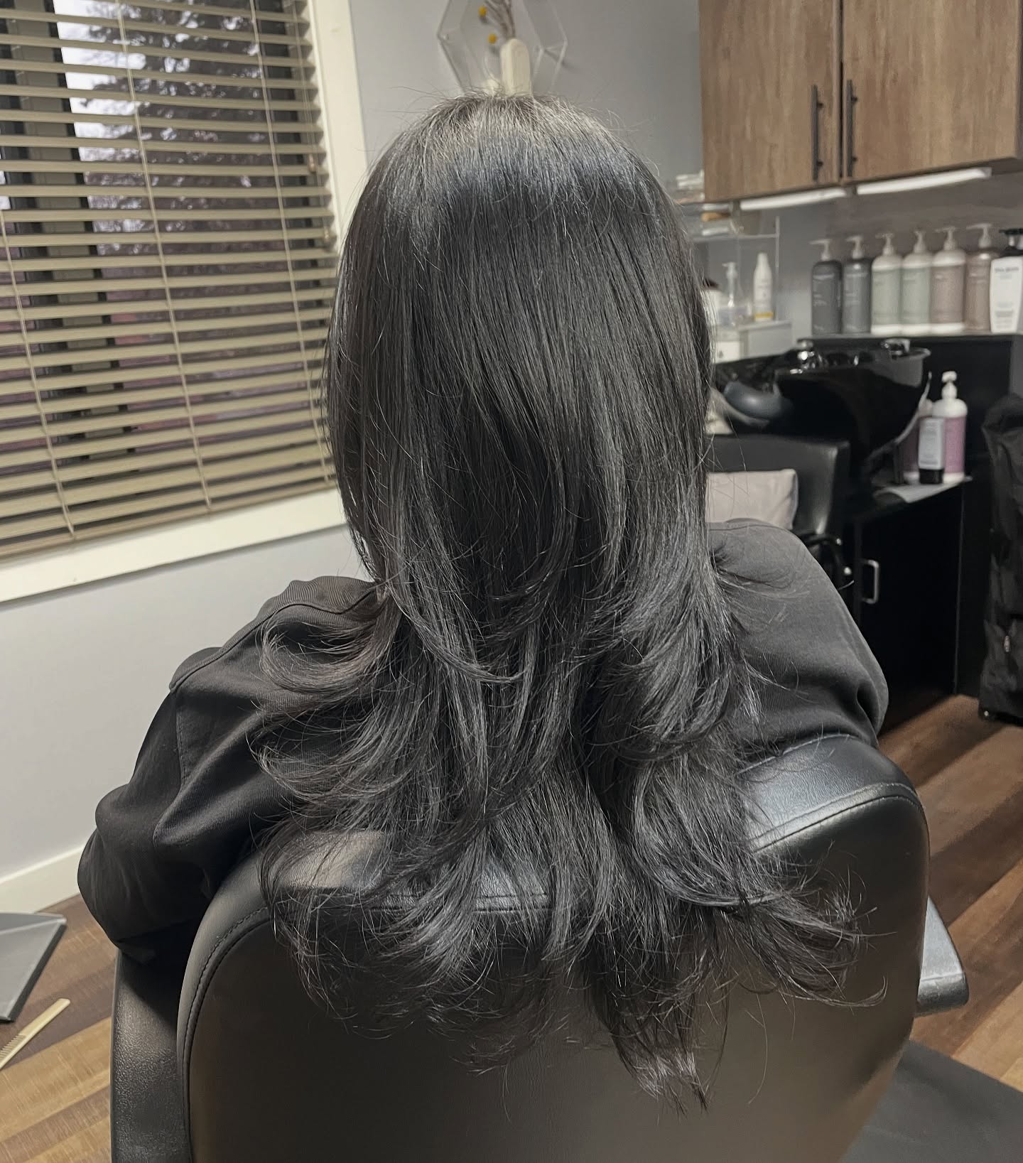 She still wants length with reshaping the layers, but debulk it. Cut cut cut… spray some Colorwow Dreamcoat Supernatural Spray… round brush it… it’s picture time!