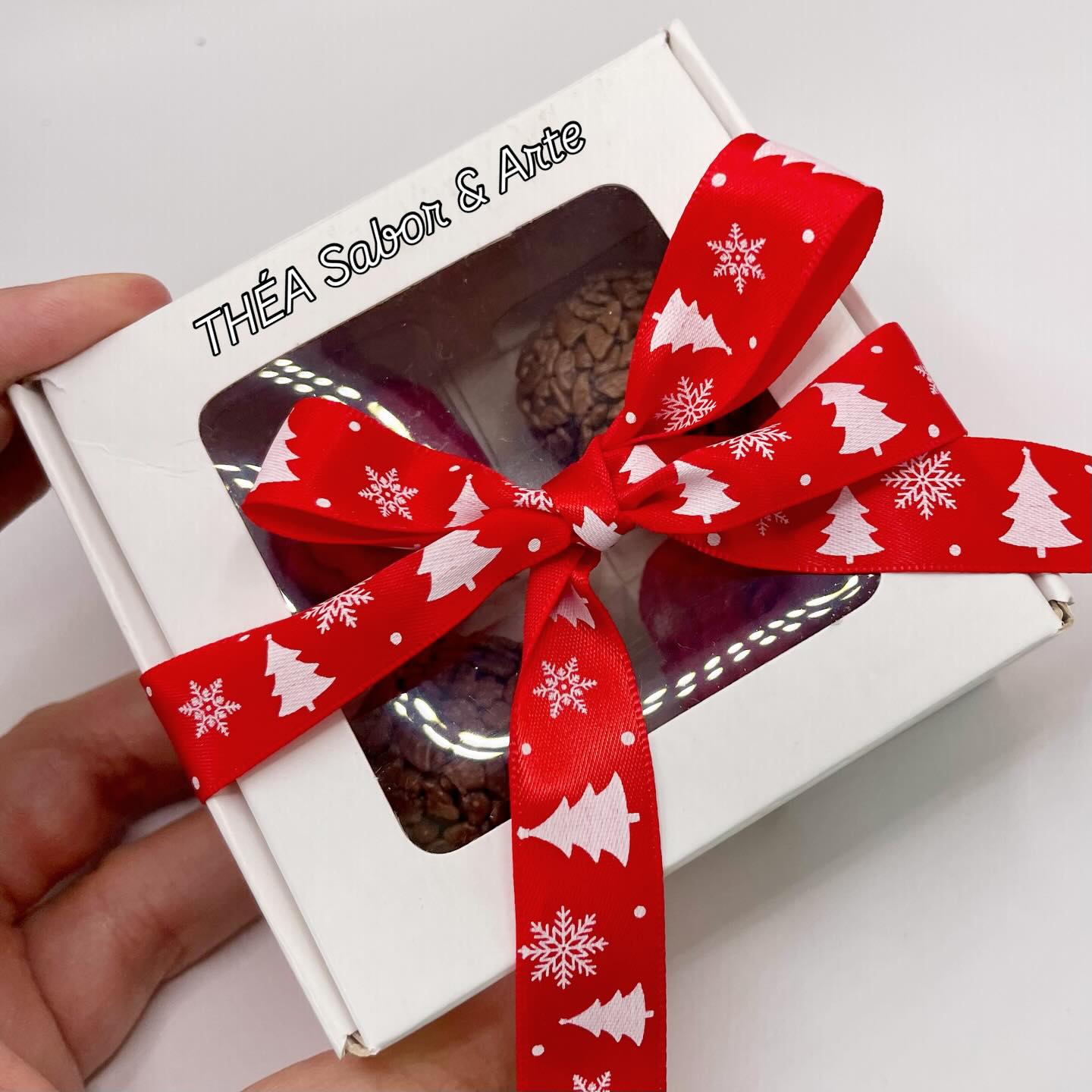 Saindo 10 caixinhas natalinas por aqui…
Brigadeiro tradicional e Leite ninho