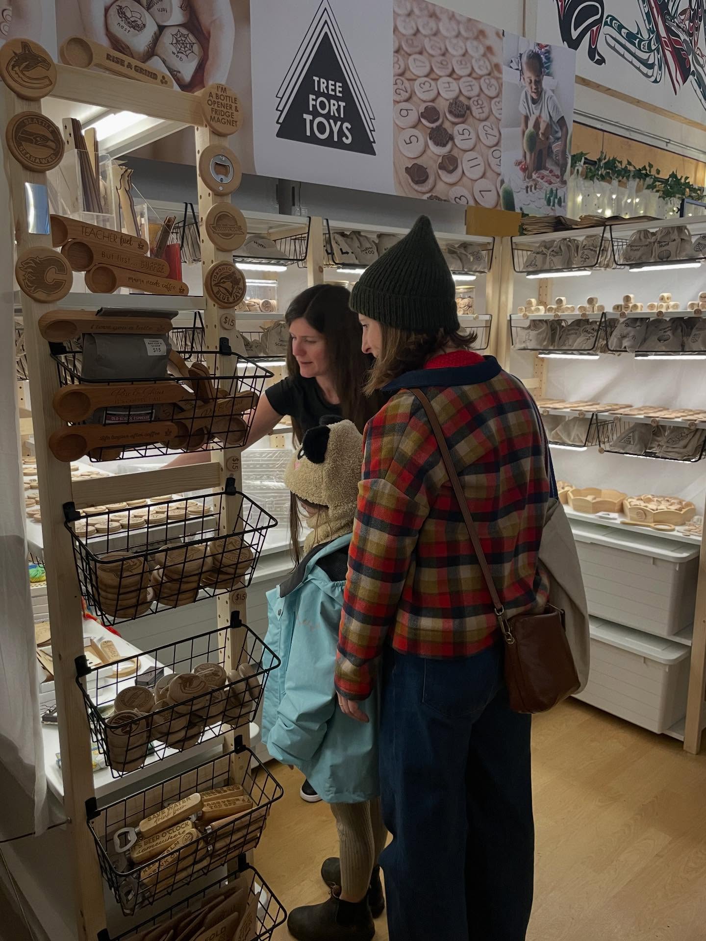 Natural wooden toys and games from @treeforttoys