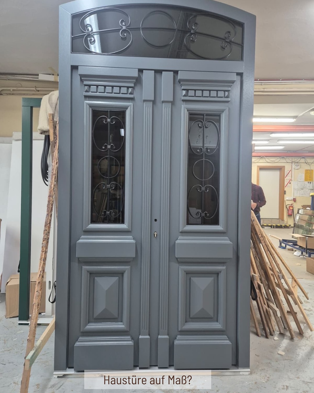 Haustüre auf Maß? Wohnungstüre auf Maß?
Oder Zimmertüren auf Maß? Stumpfeinschlagend oder klassisch?
Bei uns sind Sie richtig!!! ✅
Schreiner Anfertigung !!!
Sie haben die Wahl zwischen verschiedenen Ausführungen, egal ob Sie ein spezifisches Farbschema wünschen, eine Haustür mit Strukturkassetten bevorzugen oder ein schlichtes Design?
Wir beraten Sie gerne ☎️
#ästhetik #muenchen #renovierung #sanierung #modernliving #design #schönerwohnen #handwerk #haussanierung #handwerk #innenausbau #baufirma #home #boden #türe #türenaufmaß #baukonzeptM