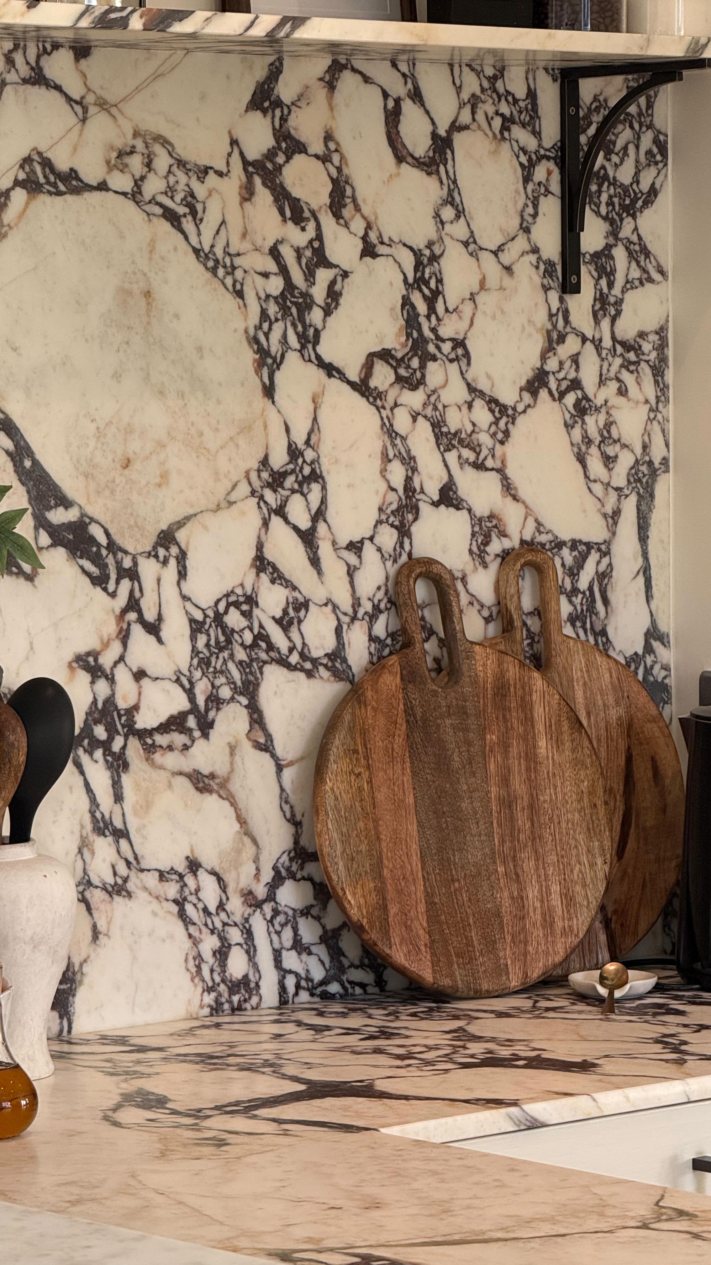 WOW! A sneak peek of a STUNNING kitchen transformation. Just take a look at this beautiful natural stone 😍
Our Viola Marble has been recently installed for one of our clients and we couldn’t be more obsessed.
A true natural beauty, this stone really is something special. Stay tuned for the full kitchen reveal next week...
#marble #kitcheninspo #homeinspo #thestonecompany #bishopsstortford