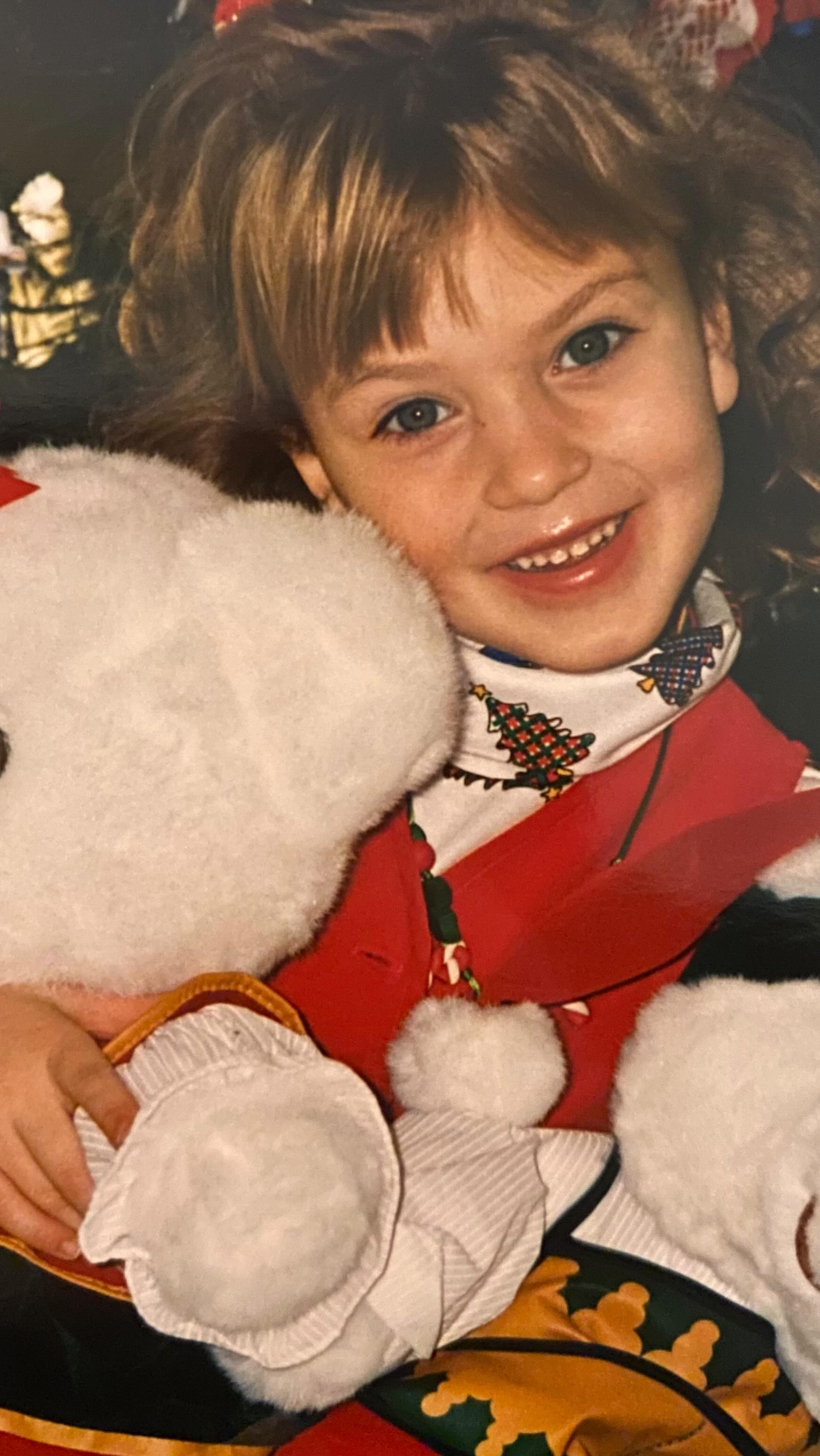 Kids are 100% intuitive. Watch how they play. It's messy, yes, but joyful. How do you bring that to your adult life?
#Intuition #Playfulness #InnerChild #JoyfulLiving #Mindfulness #Authenticity #ReelsOfInstagram