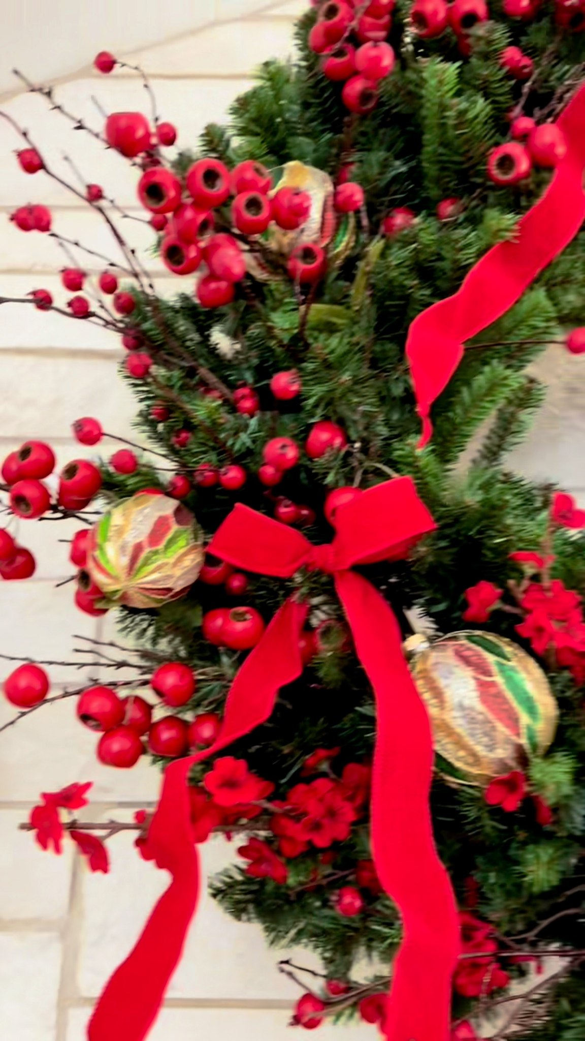 This season, we’re leaning into nostalgia, layered textures, and details that make your home feel even more like you.
It’s festive. It’s fun. And it’s so, so special.
Let the holiday magic begin!
#CozySeason #InteriorDesignDenver #holidayseason #HolidaySpirit #holidaystyle