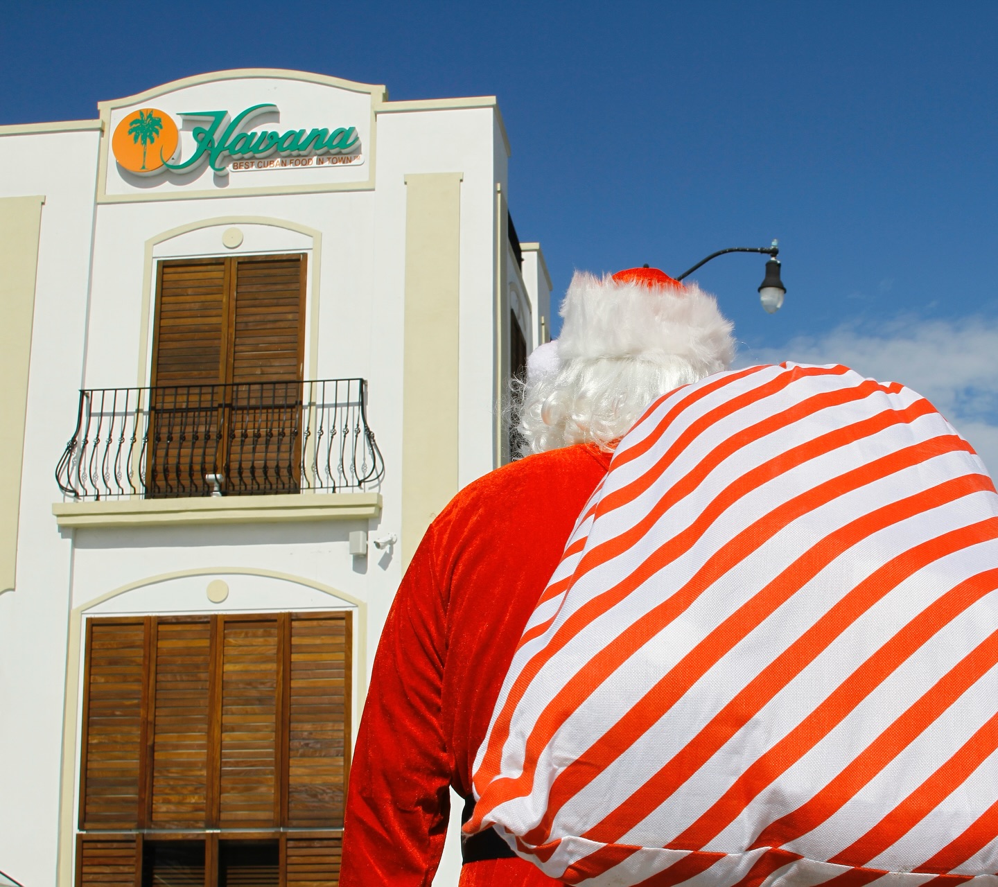 Good morning! 🎅🏼 The holidays have arrived at Havana! Come by and enjoy a festive lunch with us today. #havanacubanfood