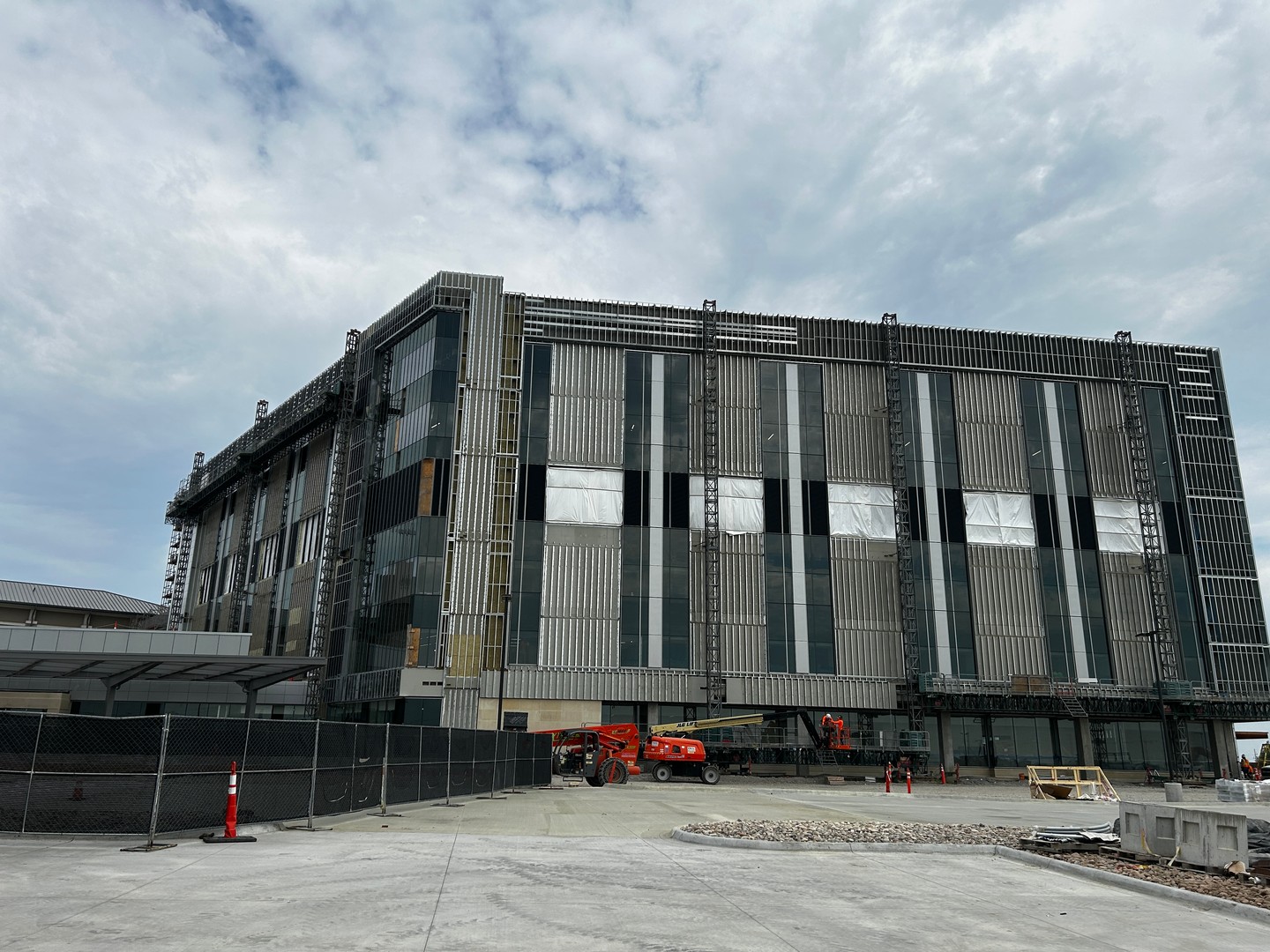 If you've been out near 91st and 169 you may notice that St. Francis South is expanding. GCI has been installing the exterior cladding, and it’s another step toward delivering a high-quality space built to serve our community for years to come.
No Excuses. Just Results.
#metalstudframing #commercialconstruction #generalcontractor #metalstud #framing