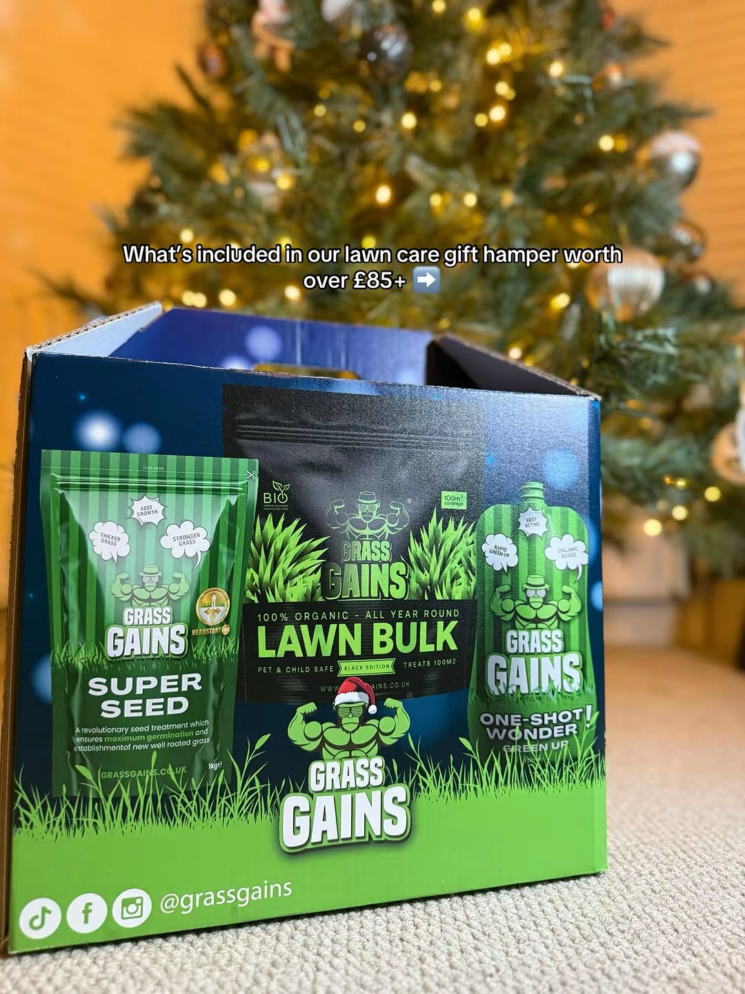 RUN DON’T WALK ⬇️
The last few days to order your lawn care gift hamper for it to arrive before Christmas. £85+ worth of products for just £50 😮
➡️ lawn care black edition
➡️ super seed
➡️ one shot wonder
➡️ one shot wonder applicator and hose connector
➡️ 3-in-1 fert shaker
➡️ moss product
Available on our website now. Order before 17 December for delivery before Christmas.
#christmasgiftidea #gardener #christmaspresent #presentinspo