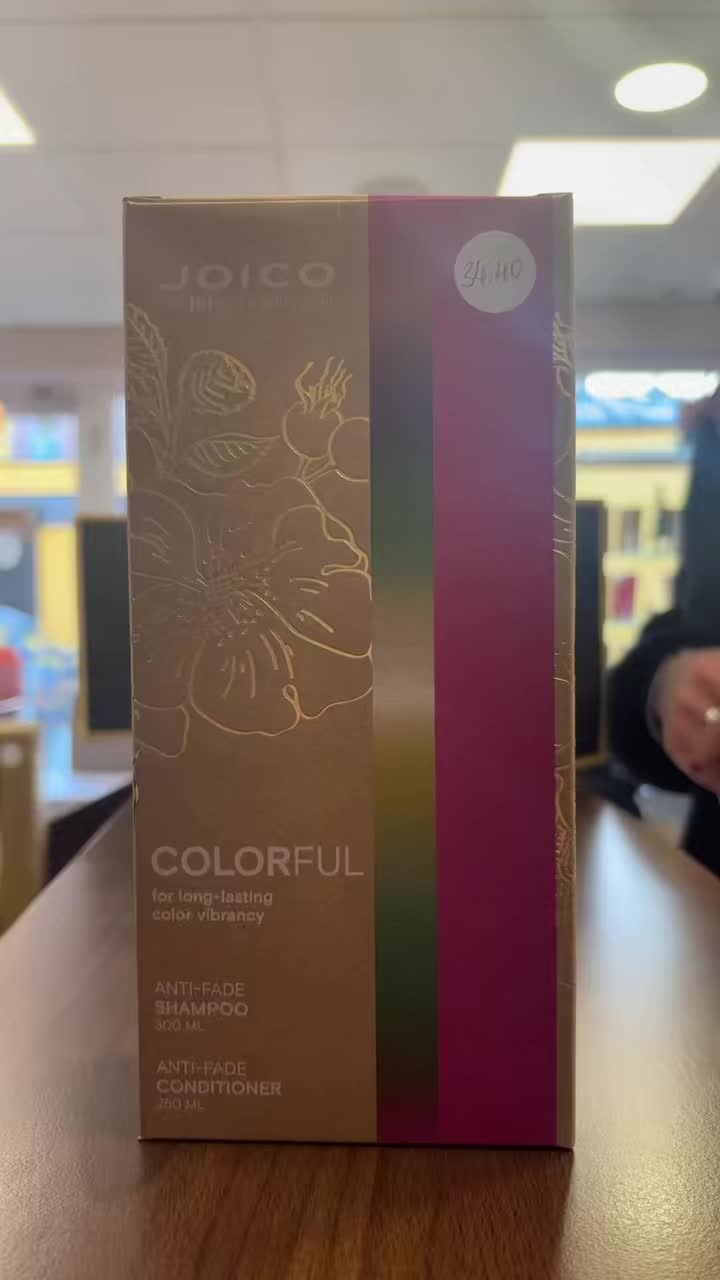 🤍GIFT SETS🤍
As you can see, our gift sets are flying off the shelves🥰
We have gift set ranging from Alfaparf to Joico and even to K18, so this is really is a gift for everyone 🤩
We are here all this week and up until Christmas Eve next week, make sure to grab yours now before they’re gone ❤️
#k18hair #k18 #alfparf #joico #giftideas #christmas #mariandineen #mariandineenshairstudio #mariandineenhairstudio #christmas #gift