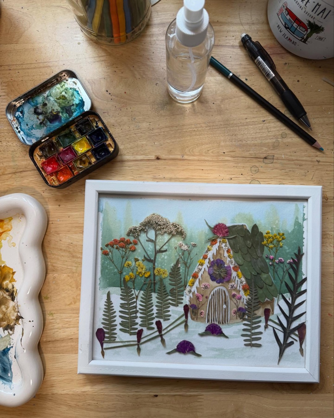 Brush, bloom, frame it up. Watercolors and pressed flowers are coming together for one creative, festive night. Paint a watercolor gingerbread house in the forest, and decorate it with pressed flowers. All materials are included, along with guided instruction and an 8x10" frame to take home your finished piece.
But wait, there’s a drink perk. Attendees get extended happy hour at CAMP Cocktail Bar for the whole event. Good art deserves a good cocktail.
Monday, December 1st • 6 to 8 p.m.
Visit warehouseboise.com for tickets or click the 🔗 in bio
Presented by Lindsay Rae Art and Moonstruck Creations