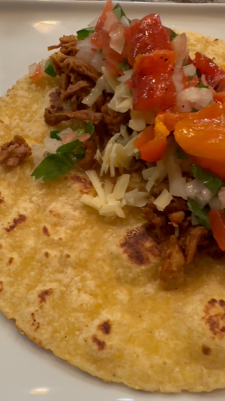 Taco night here.
Hard shell or soft?👇
#triplesmoke #smokedpaprika #softshell #hardshell #taconight