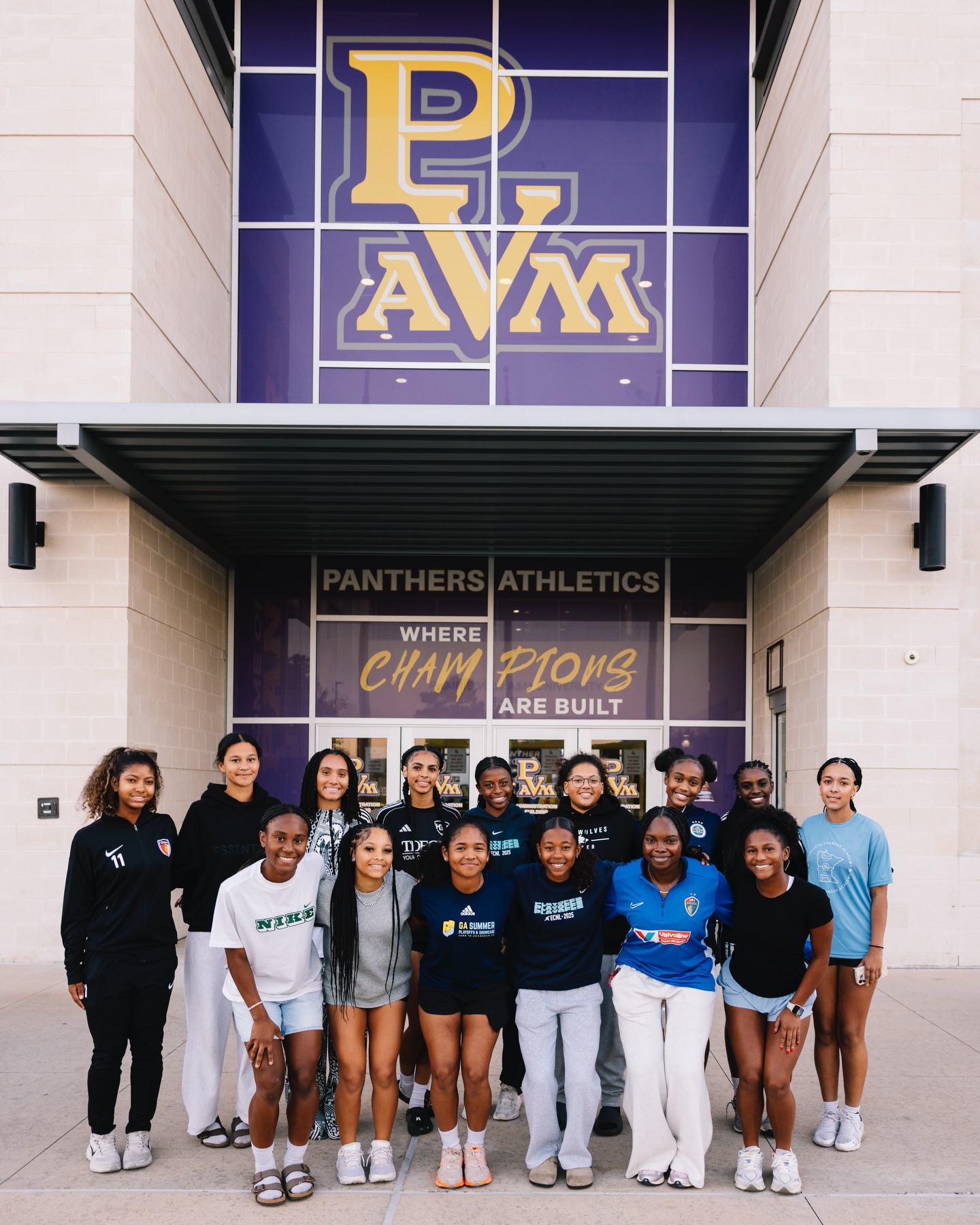 As part of our programming for the @allstate Next Wave National Showcase, our invited young women were taken to attend a Prairie View A&M University Football Game. Part of what Black Star strives to create are safe and culturally enriching experiences for our athletes and there is no better place for that then at at an HBCU Football game in Texas! ⭐️
#AllStateNextwaveNationalShowcase