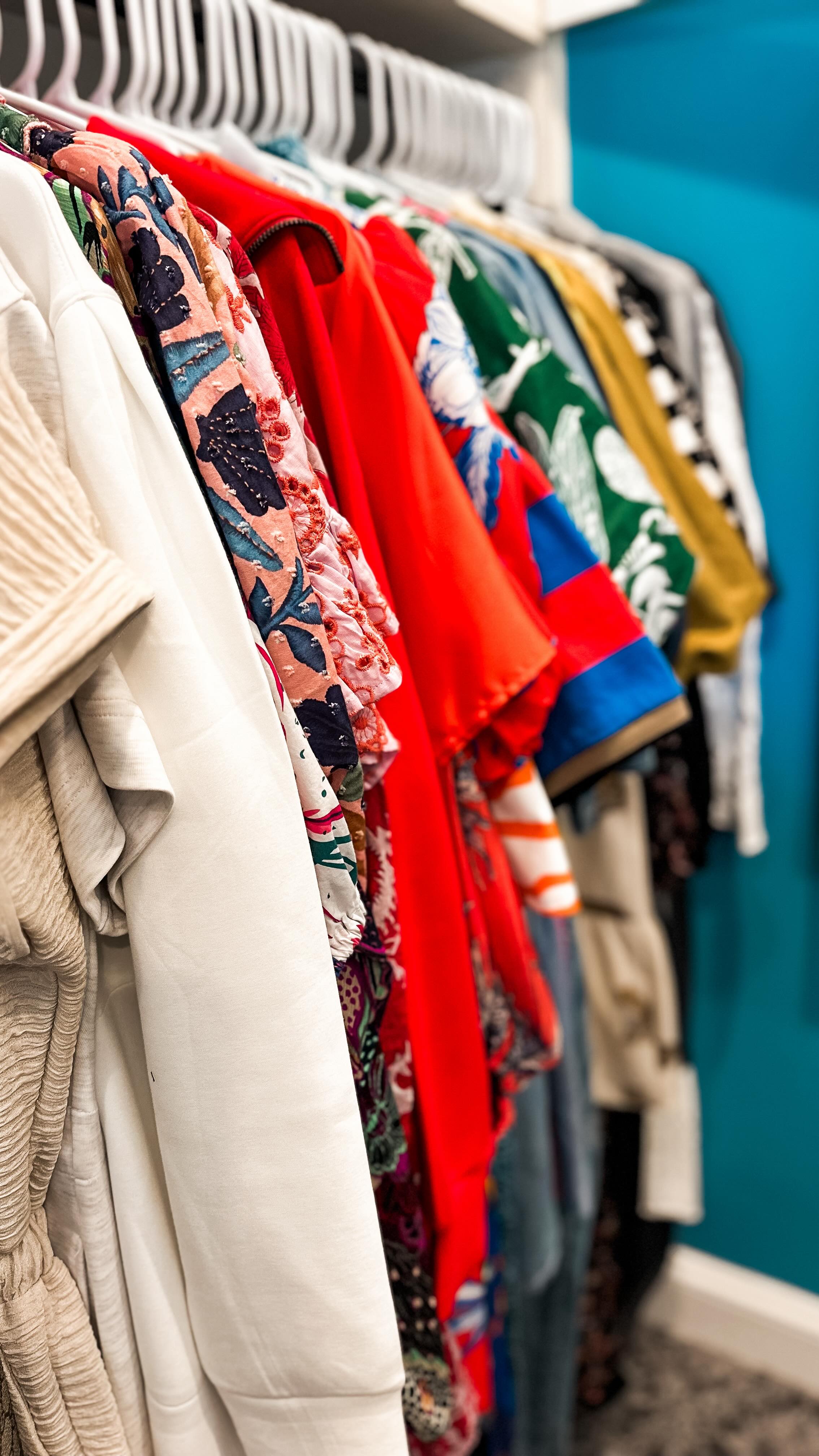 The best part of organizing isnât the pretty bins⌠itâs watching someone breathe easier in their own home again.
Peace should be a non-negotiable.
You deserve it. đĽ°
#professionalorganizer #louisvillehomeorganizer #peaceinyourhome #louisvilleorganizer #organizedhome #homeorganizing #louisvillekentucky