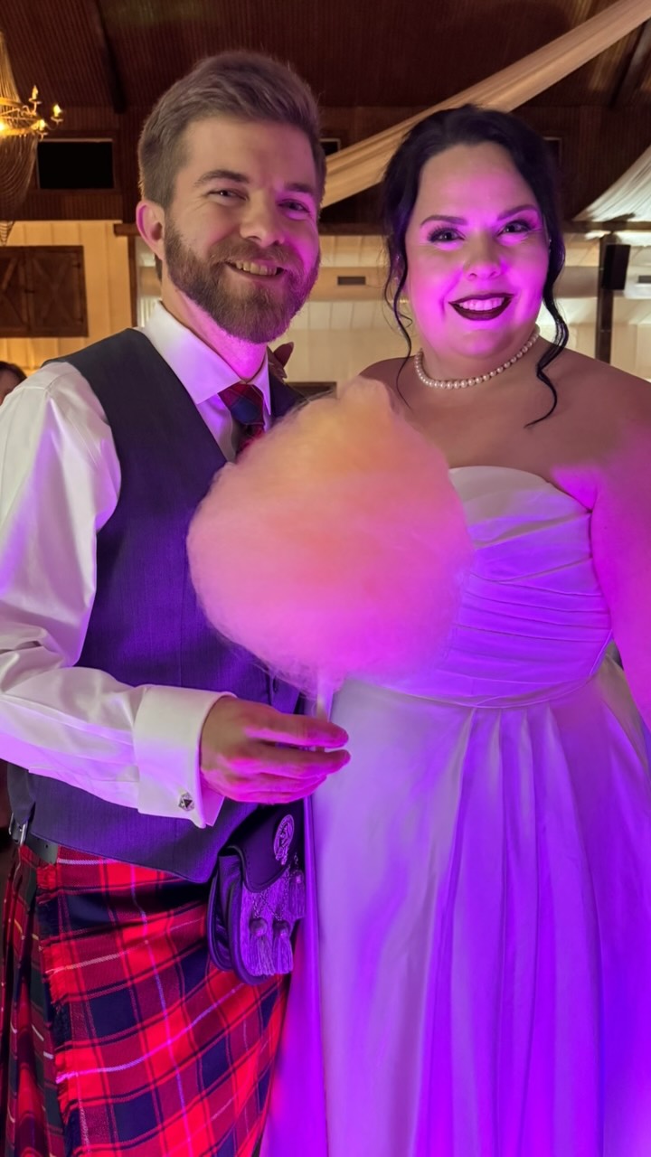 Having the world’s best cotton candy at your wedding is never a miss! Congratulations to Bulverde’s newest couple!! 💜💜
#royalflosscottoncandy #wedding #boda