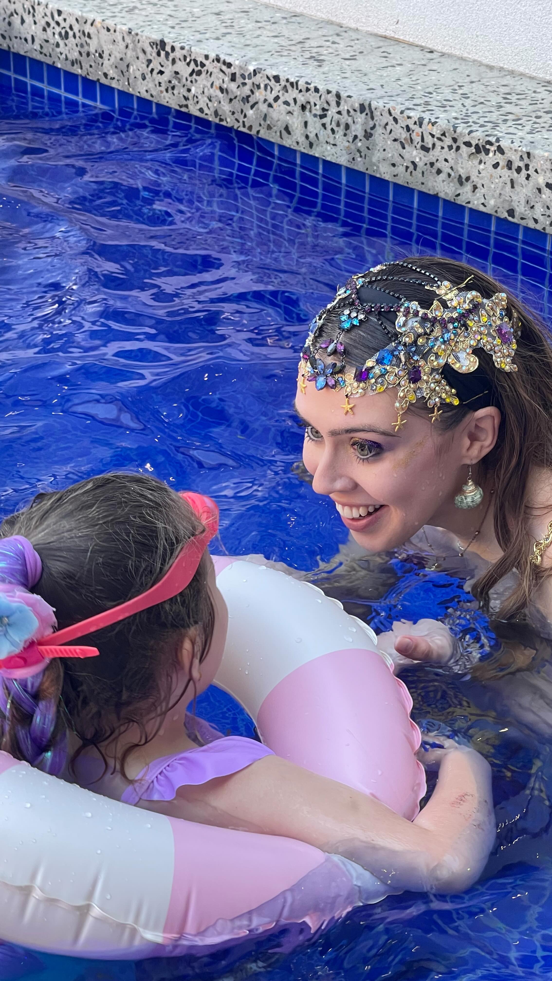 The best kind of birthdays are the ones spent swimming under the sun with tiny mermaids and endless giggles ๐๐๐งโโ๏ธ
Pool party bookings are now o-fish-ally open for the 2026 summer season ๐โ๏ธ
#MermaidPoolParty #MermaidParty #Mermaids #MelbourneMermaid #MermaidTarielle #RealMermaid #MermaidTheme #MermaidsAreReal #KidsPartyMelbourne #KidsInMelbourne