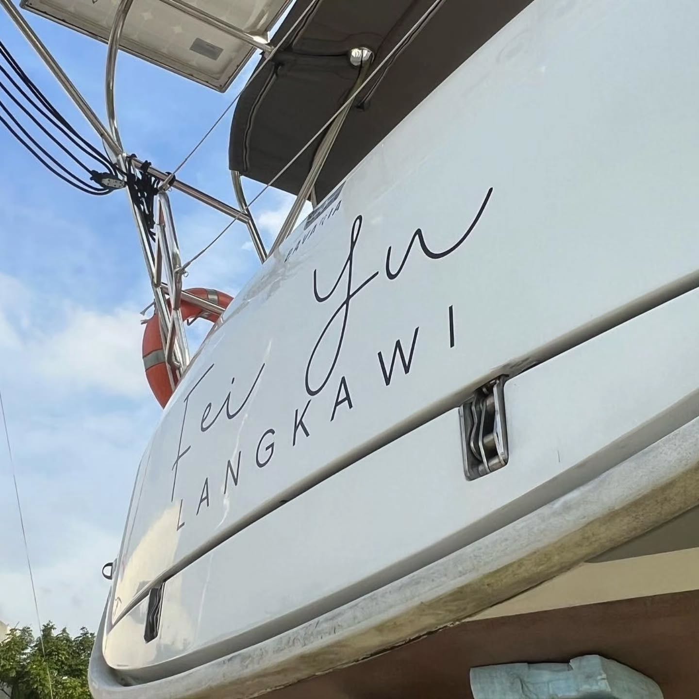 ✨ Leveling up from driveways to dockside.
Most of our days are spent bringing cars back to life but every now and then, a boat cruises in for that premium glow-up and that’s when a different fun begins. 🚤💦
Boat detailing isn’t something you get to do often, but when the chance comes around, we make sure the results speak louder than the waves. From deep cleaning to restoring shine, this one left the dock looking sleek.
If you’ve got a ride — on wheels or on water — that needs some love, we’ve got you covered. Book ahead, because spots fill up fast. ✨
📩 WhatsApp us at 9668-9274 for bookings
📍 Northstar@AMK #01-52 S569880
#BoatDetailing #DetailingLife #MarineDetailing #CleanCulture #DetailingBusiness #CarDetailing #BoatCare #GlossBoss #DetailerDaily
