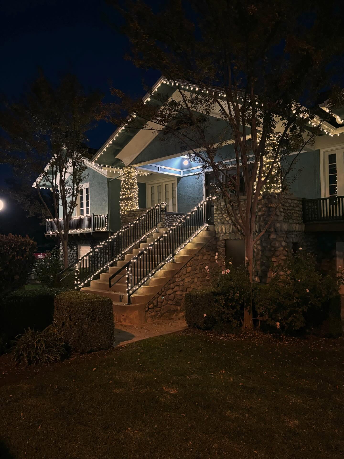 Our Venue is sparkling just in time for Christmas!
Come by for a tour to see, in person just how beautiful the nights at La Villa Bella truly are! ❄️
Lights are courtesy of the wonderful @n0va.lightingig
We will definitely be utilizing their services in the future!