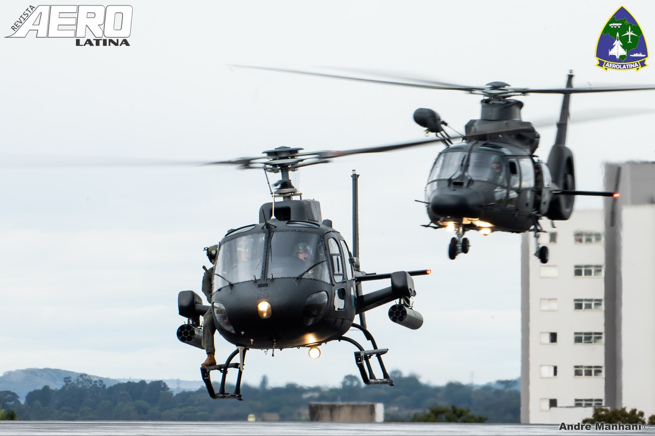 Olá amigos, já estamos na reta final de 2025 e vamos relembrando alguns dos eventos que marcaram este ano, começando com o 10° Arraia Aéreo - Inspirando Gerações, que contou com a presença do CAVEx (Comando de Aviação do Exercito) realizando demonstrações de aeronaves e atividades de resgate.
Nas imagens podemos ver a chegada das aeronaves HA-1 Esquilo e HM-1 Pantera no evento.
#aviation #aviationphotography #exercito #brasil