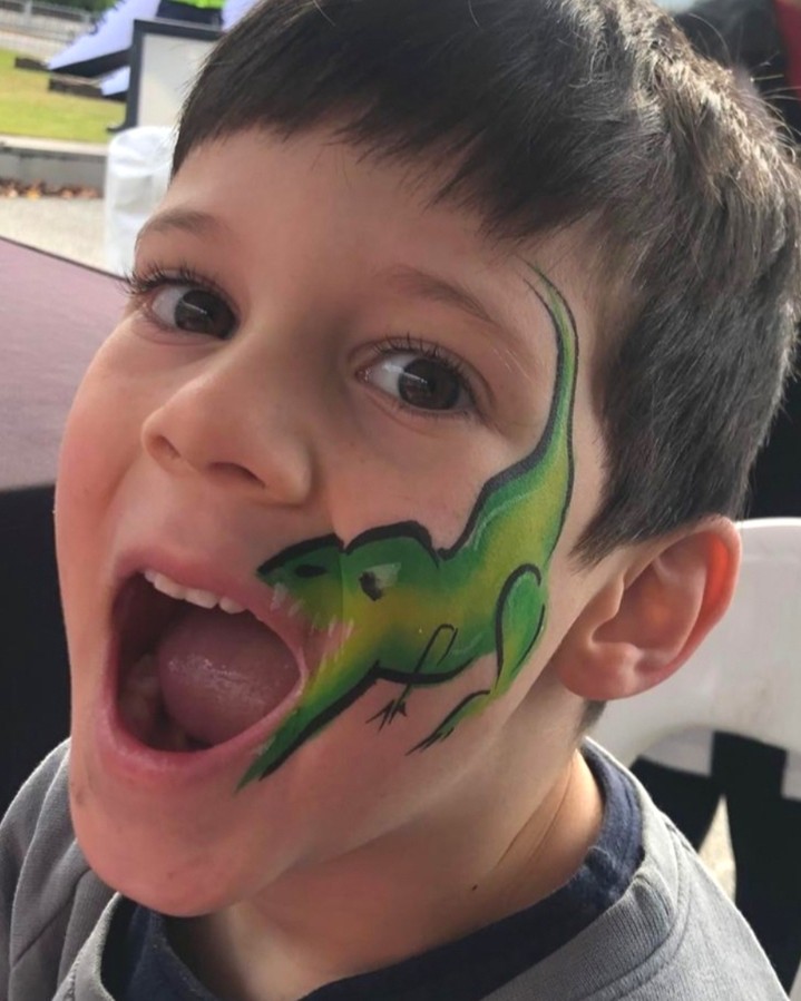 Swipe to see some of our favourite boys’ face paint designs that will make your party extra fun! ✨
Which one would your little legend choose? Comment below! 👇
Mine is this dinosaur for sure, love the way it moves with the mouth, so creative!!