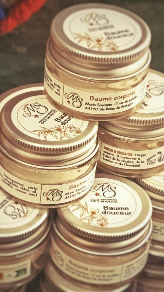 🏵 Ça se remplit!
Déodorant solide, chantilly de karité et sérum visage en pleine séance de remplissage.
Abonne-toi pour les découvrir 😉
#cosmetiquesnaturels #faitmain #artisanefrançaise