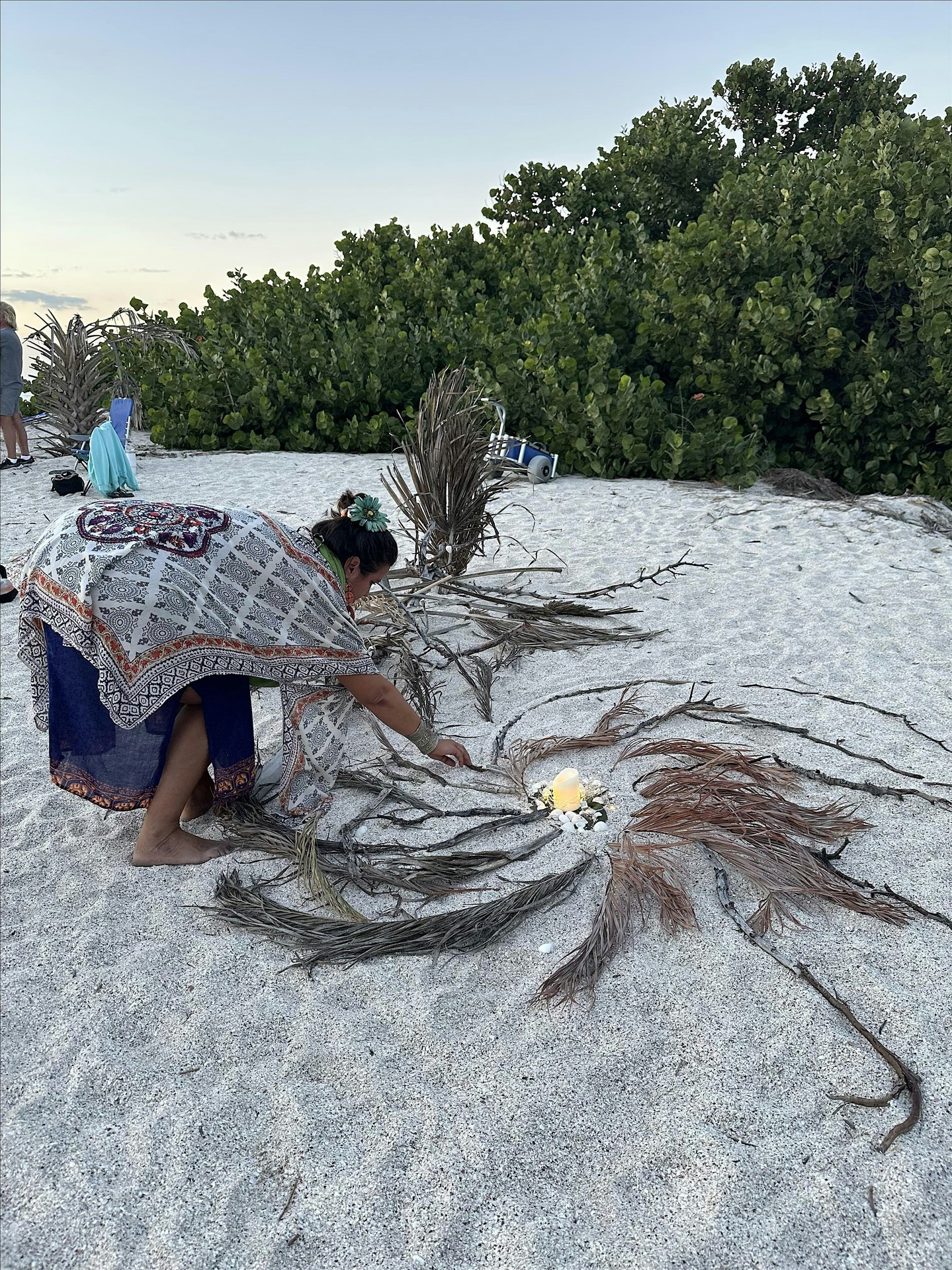 Don't miss out on creating magic under the Cold Moon's final supermoon of 2025!
Join us in person for our Nature Mandala Gathering on Thursday, December 4th at 4:44 PM.
Link in bio for more details βοΈ
@manuestrazulas
#ColdMoon #NatureMandala #Supermoon #FullMoon #2025MoonGathering
#NatureMandala #EarthMandala #CommunalArt #IntentionSetting #ReleaseRitual #Manifestation #MindfulnessPractice #NokomisFL #VeniceFL #NokomisBeach #DecemberEvents #FullMoon2025