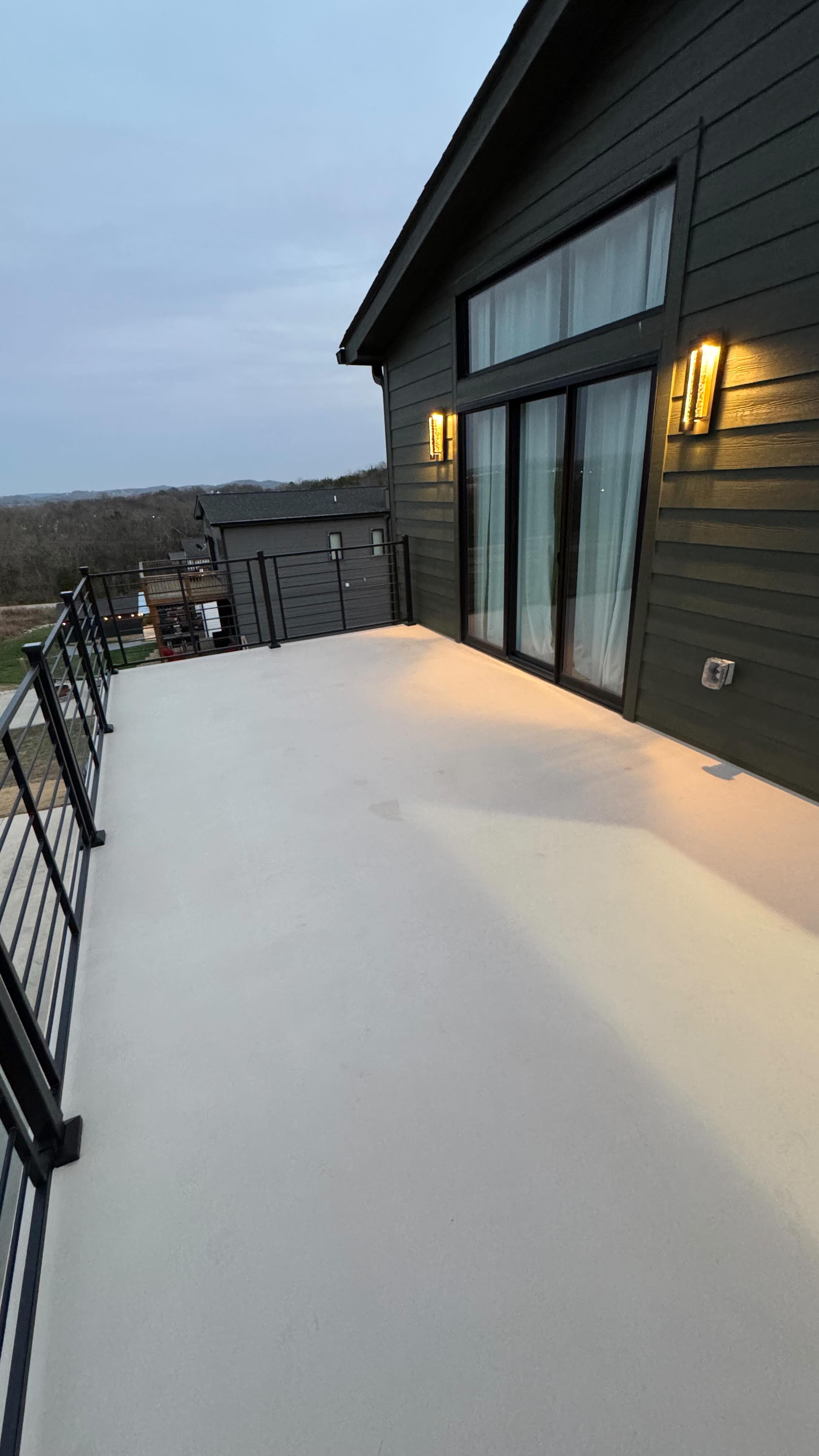This deck had a major leak, and the homeowners were just about out of hope… until they found All American Waterproofing. 💧
We demoed the old deck, corrected the slope, installed CDX exterior-grade plywood, and finished it with the durable Westcoat ALX system + RDI railing.
Now it’s stronger, safer, and 100% leak-free.
If your deck, balcony, or walkway is leaking — don’t wait. Call the pros.
On to the next project! ✨
#westcoat #waterproofing #constructionlife
