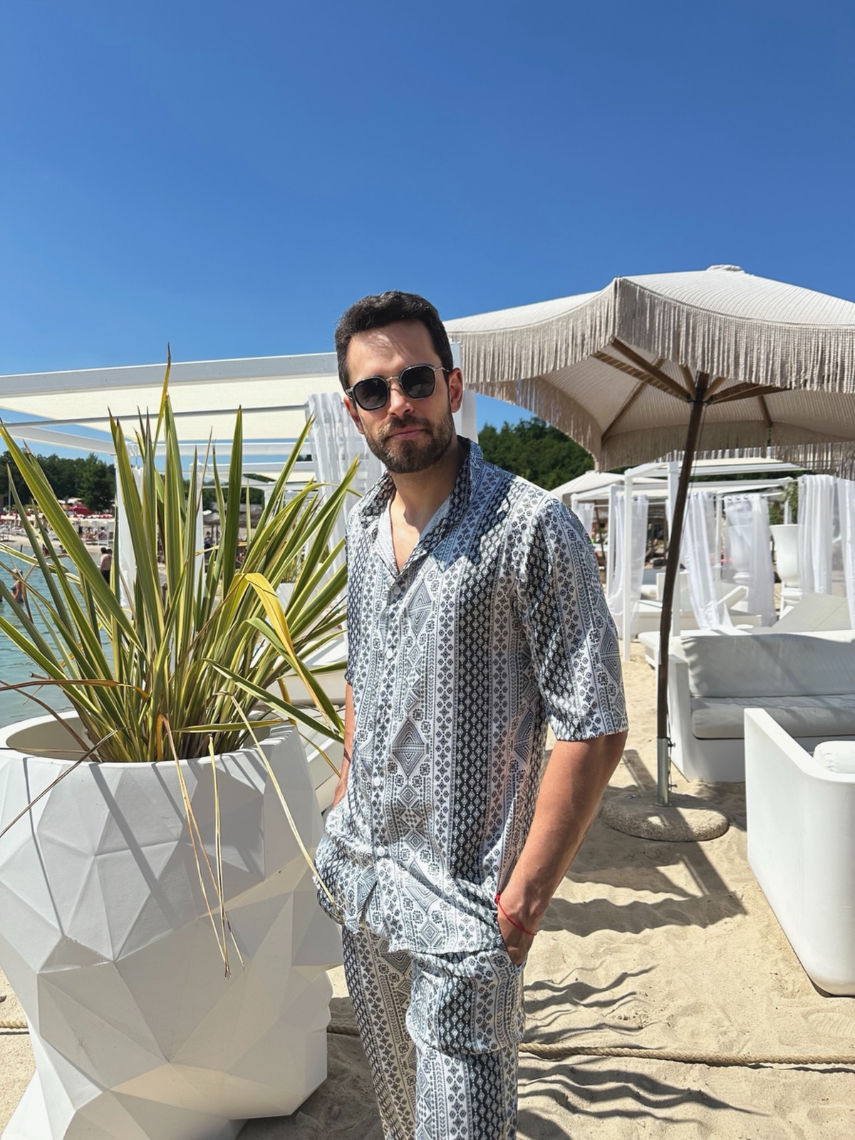 Relaxed. Refined. Ready.
Two Lum.
📍