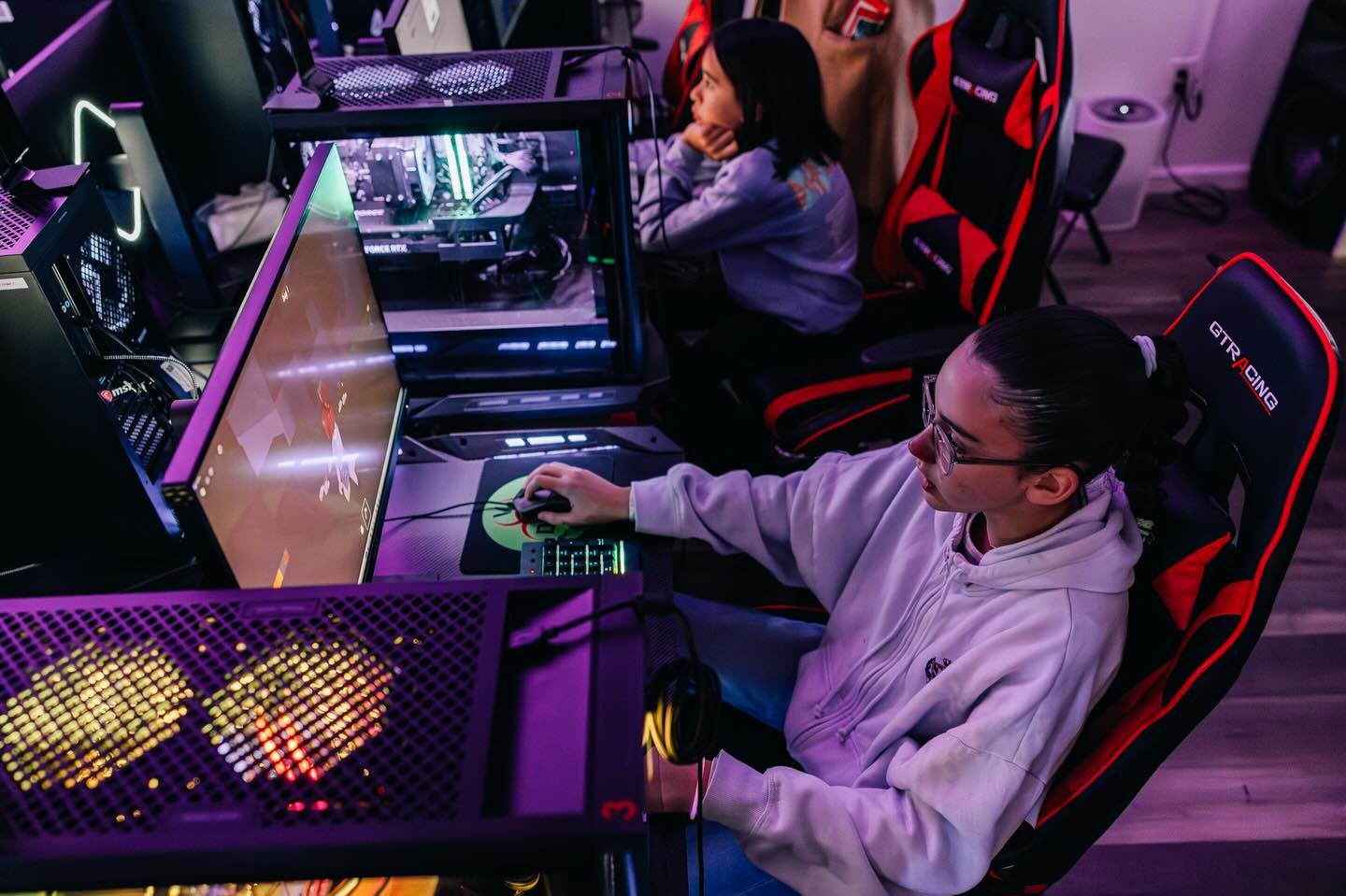 🎮💻 Looking for a way to level up your teen’s after-school experience?
Reserve their your spot for our free after-school program. At 518 Game Changers, teens 13–17 in the Capital Region get hands-on experience in gaming, esports, tech, and creative design.
Our students learn from industry experts at Tech Valley Game Space in state-of-the-art facilities, building teamwork, problem-solving skills, and confidence, all while having fun.
📅 4–6 PM | Tues. & Thurs. | Starts Jan. 13
📍 VDO Gaming & Esports Education | Menands, NY
✨ Apply together online at 518gamechangers.com and give your teen the gift of growth, creativity, and real-world skills this Cyber Monday!
#CyberMonday #YouthEducation #Gaming Esports STEM TechForTeens 518GameChangers