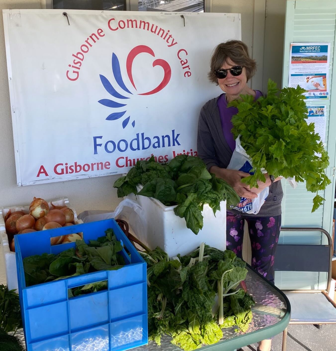 A proud moment for our community!
Macedon and Mount Macedon Community House are delighted to share that this morning our wonderful volunteer gardening group delivered their very first harvest to the @gisbornefoodbank
Fresh spinach, lettuce, celery and mizuna were proudly dropped off by one of our incredible volunteers, Lynne White.
A heartfelt thank you to our dedicated gardening group for their hard work and generosity, and to Regional Development Victoria for their ongoing support. Thanks to the Tiny Towns Grant, this project - and moments like this - are possible.