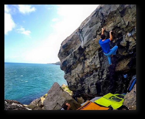Some sends to inspire your winter!
Shorter days are here and some prime conditions have been and gone!
What’s on your list for this winter?
1. Jake Haddock, bicep activated on Crouching Tiger Hidden Ladder 7C+
2. Naomi, sending Eat it 7A
3. Dom sending Tunnel of Goats 8A+
4. Rob sending Spindle 8A
5. Rory in balance Book case arête 6A+
#winter #project #climb #fairheadbouldering #northcoast #sendit