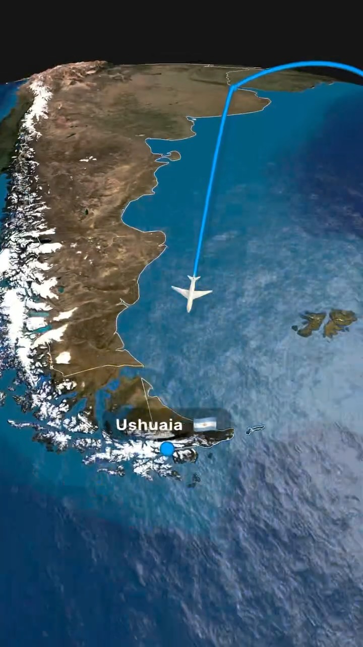 Laguna de los Tres - Fitz Roy, El Shalten 🏔️📍🇦🇷
Já tinha ouvido muito sobre esse lugar, da sua beleza e conhecida como a capital do trekking na Patagônia.
Confesso que não vi muito sobre para não criar expectativas e ser surpreendido.
Assim que cheguei já fui direto fazer a tão famosa caminhada para Laguna de los tres que fica na base do Fitz Roy. A cada passo era uma incrível surpresa, lugar de uma paisagem que se transformava e surpreendia, era uma sensação de liberdade que eu cheguei a me emocionar durante, estava tão feliz de estar aqui tanto pensamentos e agradecimentos. 😃🙏🏽
Depois de alguns quilômetros começam a aparecer os conjuntos de montanhas e o imponente Fitz Roy, o sorriso não saía mais do rosto 😁
Apesar de não ser uma caminhada fácil e de 10km somente de ida, muitas pessoas estavam fazendo, no quilômetro final bem íngrime exigiu bastante.
Enfim chegando ao final da caminhada não sei explicar a sensação, foram muitas emoções e parecia um sonho, o que não deixava de ser um sonho realizado. Busquei um lugar onde pudesse descansar e comer enquanto contemplava esse presente da natureza.
Posso dizer que foi a caminhada mais linda da minha vida até hoje, quero agradecer a todos vocês clientes que me ajudam a realizar esse sonhos e claro minha família que sempre me apoia, amo vocês 😘😘😘
Obrigado Patagônia 😃🙏🏽🏔️🇦🇷
#patagonia #patagoniaargentina #elchalten #lagunadelostres #argentina
