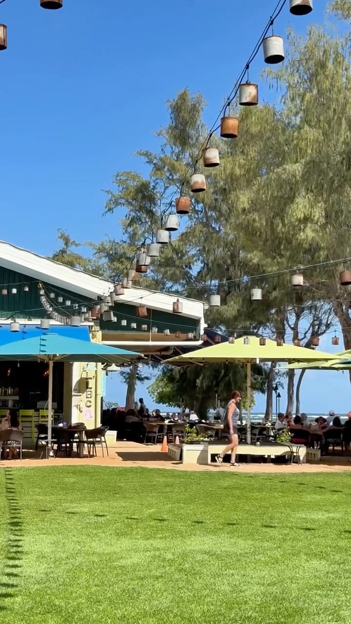 What are your favorite spots in Kauaʻi?
#kauai #lavalavabeachclub #lihue #hawaii #christmasholiday