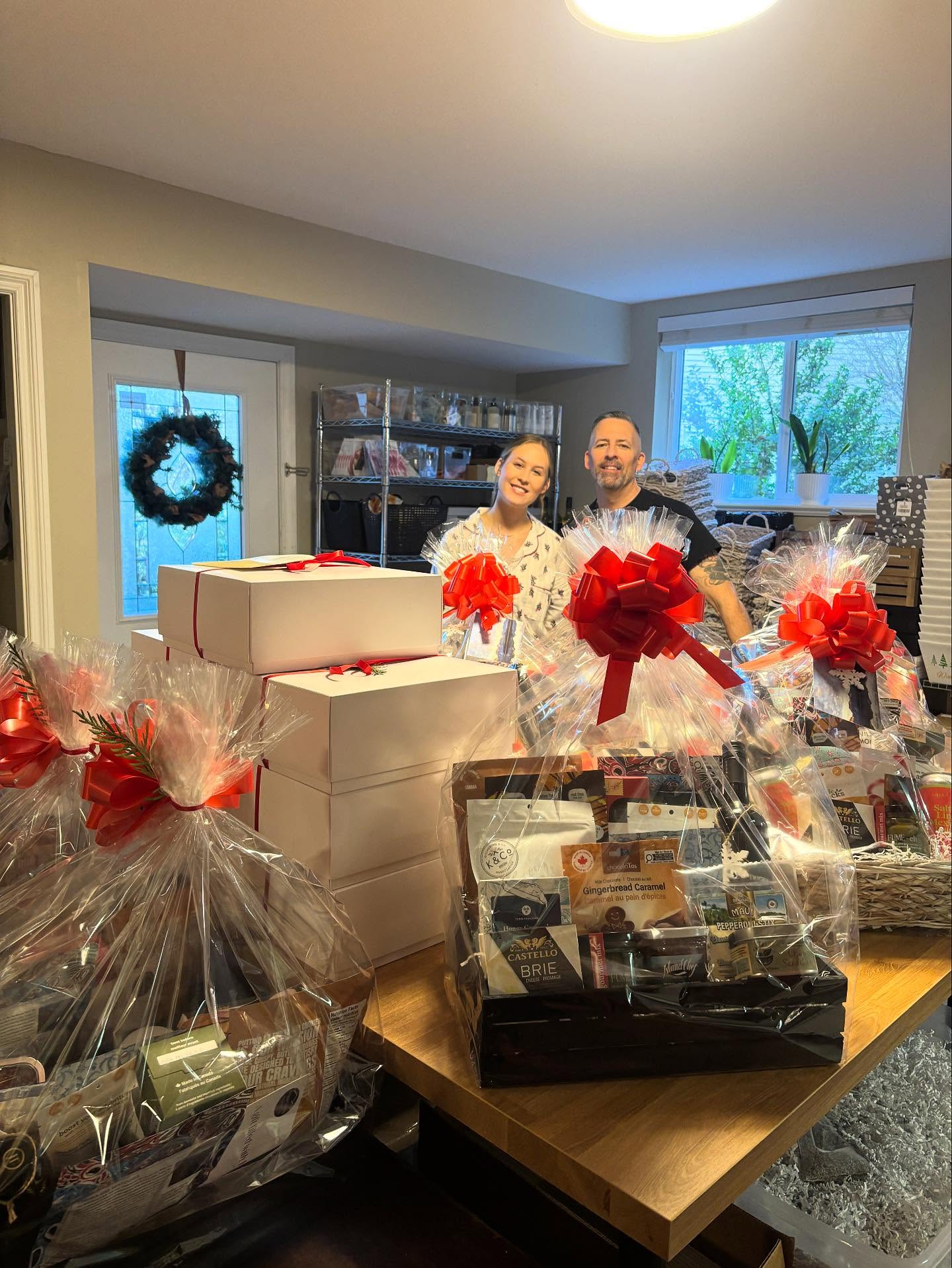 Had my elves helping me today ❤️. Lots of Christmas cheer heading out the door 🎄✨
#fraservalleybasketco #christmasgifting #christmasbaskets #giftbasketsbc #bcgifts #shoplocalbc #supportlocalbc #holidayseason #christmasiscoming #smallbusinessbc