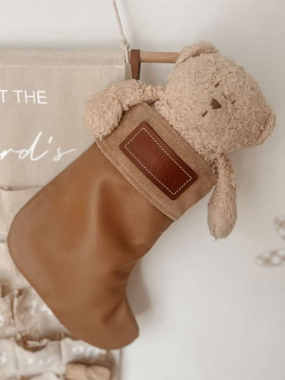 There’s nothing better than seeing something I’ve made settle into a home 🎄 🏠 #handmade #leathercraft #leatherwork #handmadechristmas #cozychristmas #christmasdécor