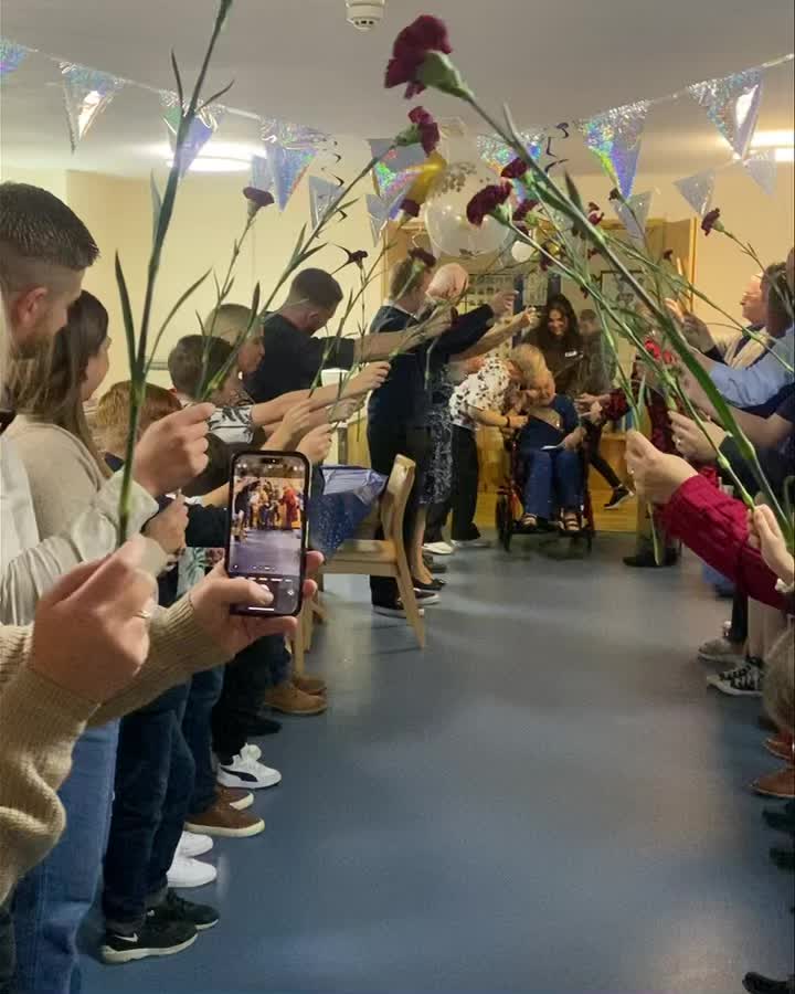 We are still in awe of the recent festivities at St Anne’s.
Last month we celebrated not one but two birthday celebration. 🎉
Our lovely Eve’s 100th and Ken’s 93rd with a visit from Southampton Mayor.
Truly this is a milestone in our home.
To many more festivities and great happenings! Onwards and upwards
More for part 2 of this post coming up …
#southamptonmayor #southamptonmayor800