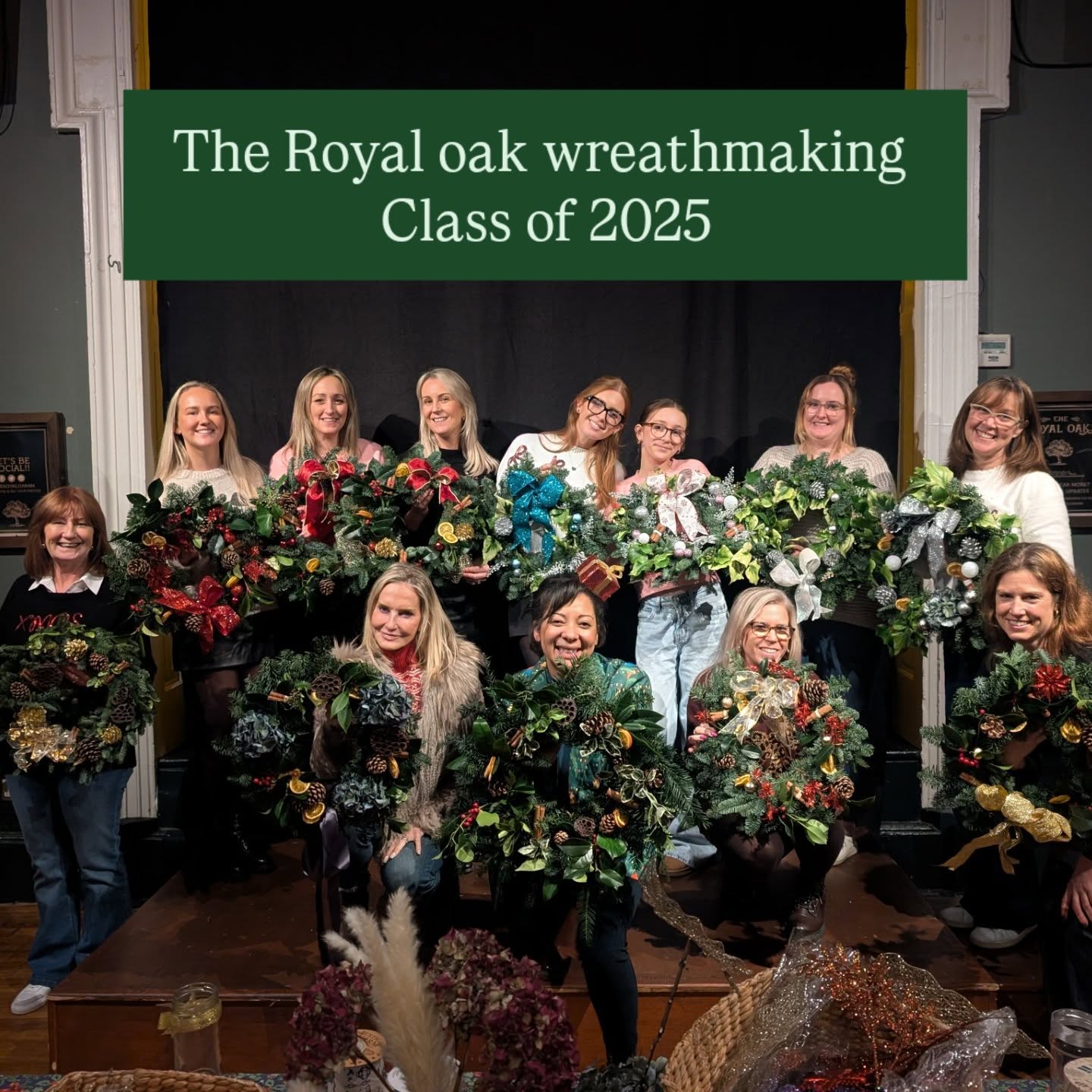 Another incredible class, this time at The Royal oak in New Malden. What fabulous wreaths you all made 🎄🤶🏽
All unique and beautiful In their own way, well done all !!