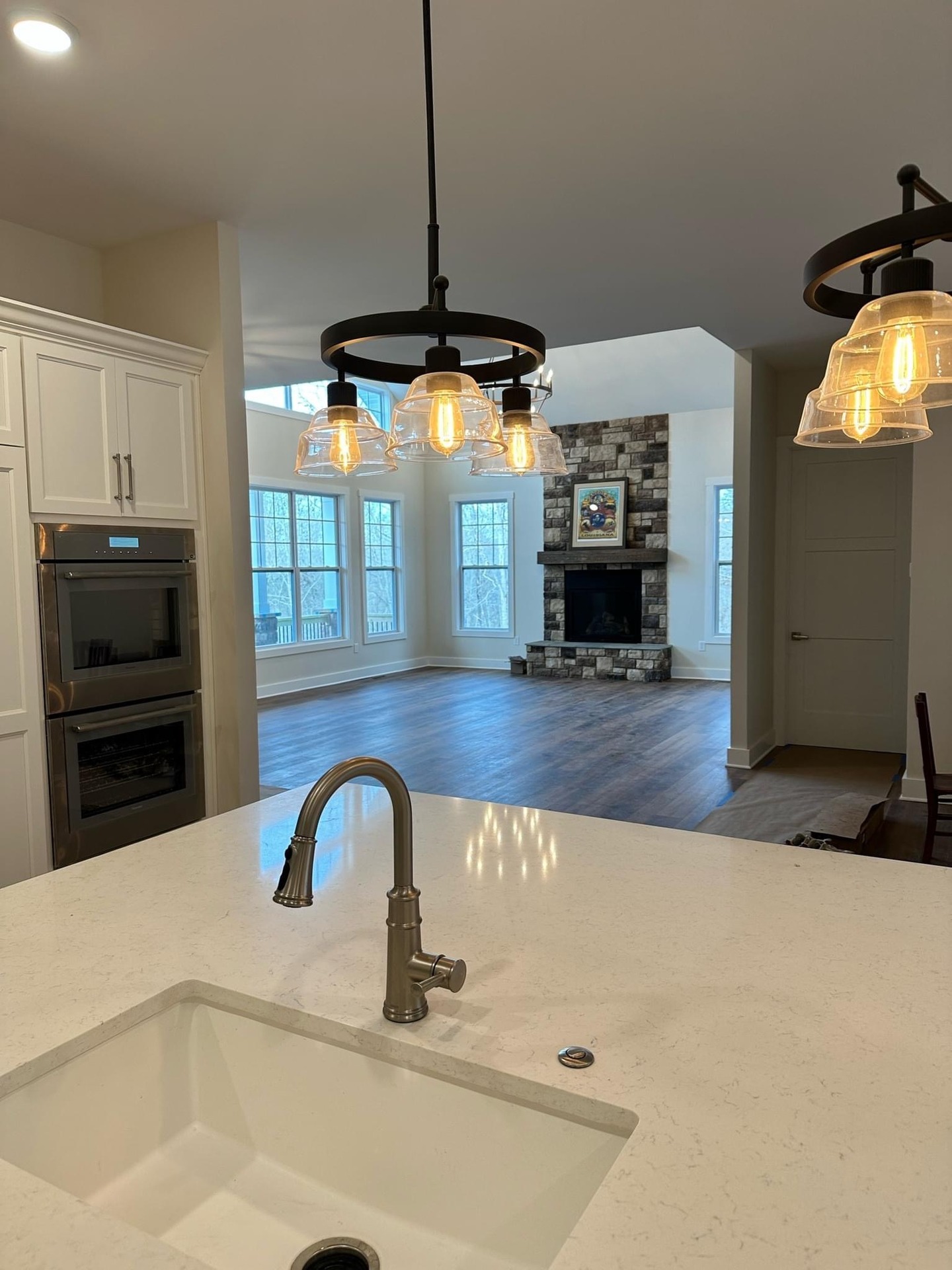 "Sleek. Durable. Local. MGM Stone Creations delivers Lexington’s best countertops—where design meets craftsmanship."
👉 #LexingtonCountertops #MGMStoneCreations #LexingtonKYHomes #CustomStoneKY #KitchenRenovationLexington #QuartzCountertopsKY #LexingtonHomeDesign #LexingtonInteriors #CountertopDesignLexington #HomeStyleKY