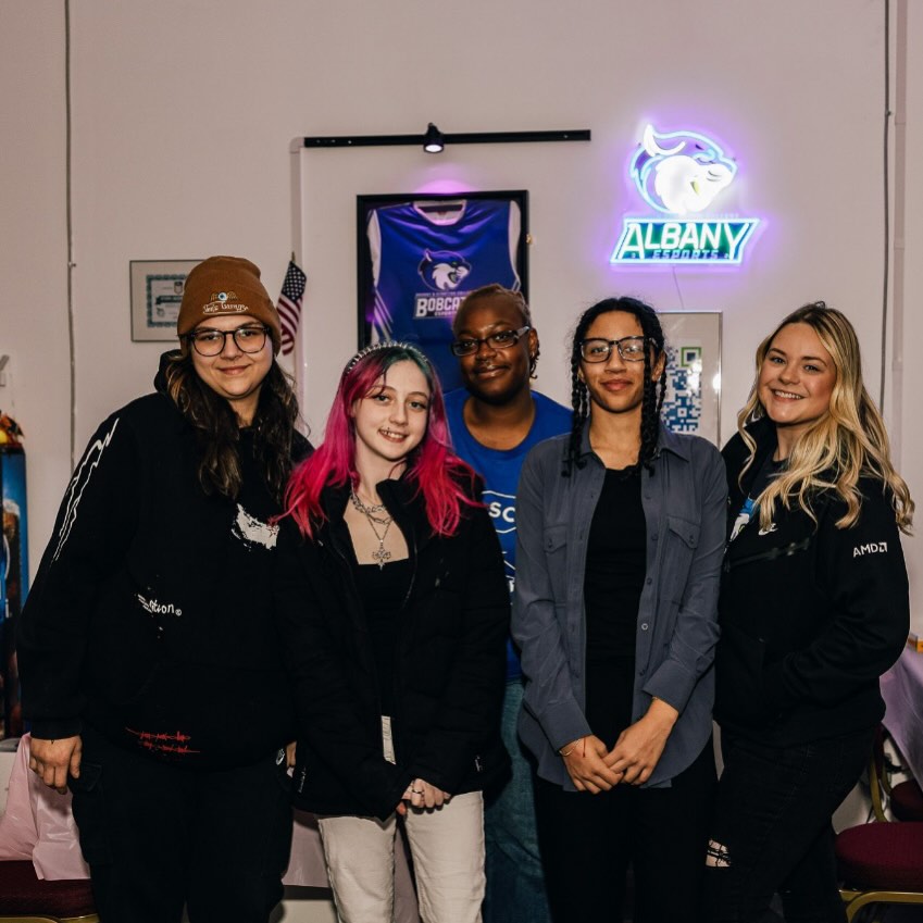 🎮 Shoutout to the @bsc_albany Esports Team!
Thank you for supporting our program and attending Gamer Girl last month! It’s inspiring to see the real pathways our students can explore, from esports and gaming to game development and IT.
💼 Career Opportunities & Entry-Level Salaries:
Junior Game Developer / Programmer: $55K–$65K/year
Junior Game Designer / UI Designer: ~$75K/year
QA / Game Tester: $60K–$70K/year
IT / Software Support: $45K–$60K/year
Esports Coordinator / Analyst: $50K–$68K/year
Skills & Career Paths Students Gain:
Programming, game design, QA/testing, project & product management, UI/UX, entrepreneurship, data analytics, live ops, VR/AR, multimedia, and educational tech!
Through mentorship, hands-on experiences, and skill-building, our students are learning to clarify their “why”, identify strengths, and develop actionable strategies to thrive in college and beyond.
Gaming & IT aren’t just hobbies, they’re pathways to careers, leadership, and personal growth!
High school or college interested in collaborating or creating pathways for your students? Email us: 518gamechangers@gmail.com
Want your team’s logo showcased at @vdogamingesports? Reach out to John or Michael Crossman for brand visibility and direct engagement with your audience!
🔗 Check them out: vdogaming.com
📅 OPEN HOUSE: Jan 6, 2026 | 4–6 PM
RSVP: https://www.518gamechangers.com/events
Bryant and Stratton Esports Roster: albany.bscbobcats.com/sports/esports/2025-26/roster
#518GameChangers #Esports #GamerGirl GameDevelopment ITCareers YouthOpportunities Mentorship FutureReady STEM CareerPathways CommunityImpact