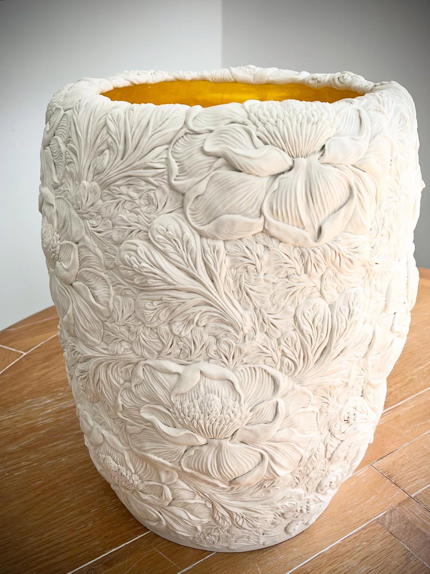 A Large Magnolia and Sakura Petal Vase - One of my pieces currently exhibited at @designmiami 2025 with @adrian_sassoon_gallery at Booth G23. The show is until tomorrow Sunday 7th.
Many thanks to the entire team.
PUBLIC SHOW DAYS
Saturday 6 Dec: 11am-7pm
Sunday 7 Dec: 11am-6pm
ADDRESS
Booth G23
Convention Center Drive & 19th Street
Miami Beach, USA
The show is WEST of the Convention Center on Convention Center Drive between 18th & 19th streets.
On this post :
A LARGE MAGNOLIA AND SAKURA PETAL VASE, 2025
Moulded, carved and hand-built porcelain with an interior of gold leaf
H.38 Dia.30.5 cm
#porcelain #ceramics #craft #handmade #handcarved #clay #natureinspired #magnolia #sakura #cherryblossoms #petals #hands #creatingbyhands #hitomihosono#hitomihosonoceramics
#adriansassoon#adriansassoongallery
#designmiami2025 #designmiami #miamibeach #florida