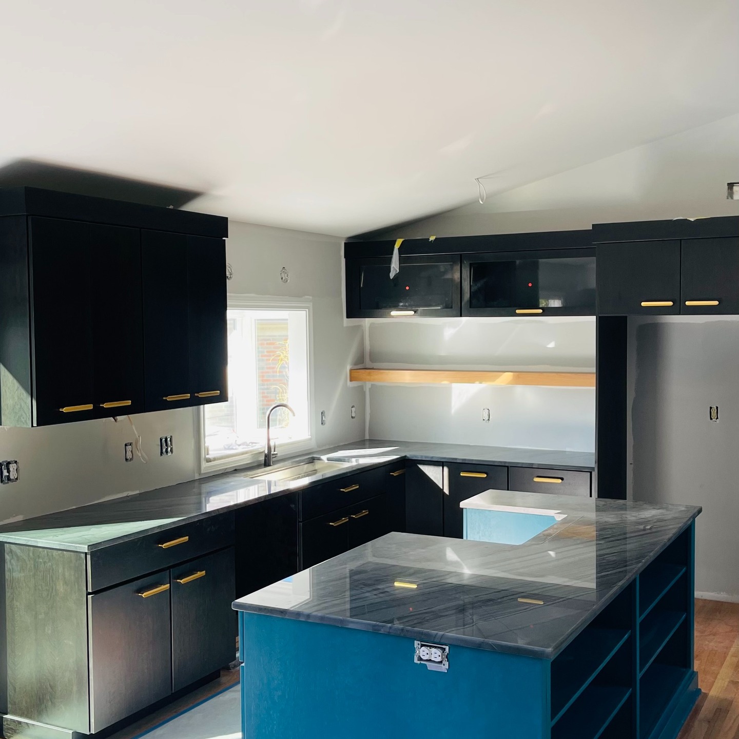 "The heart of your home deserves the best. Discover custom countertops that define Lexington style and craftsmanship—MGM Stone Creations delivers perfection."
👉 #LexingtonKYCounters #MGMStoneLexington #LexingtonKitchenDesign #CustomCountertopsKY #LexingtonHomeRenovation #StoneDesignKY #LexingtonInteriors #KitchenGoalsLexington #QuartzDesign #HomeStyleKY